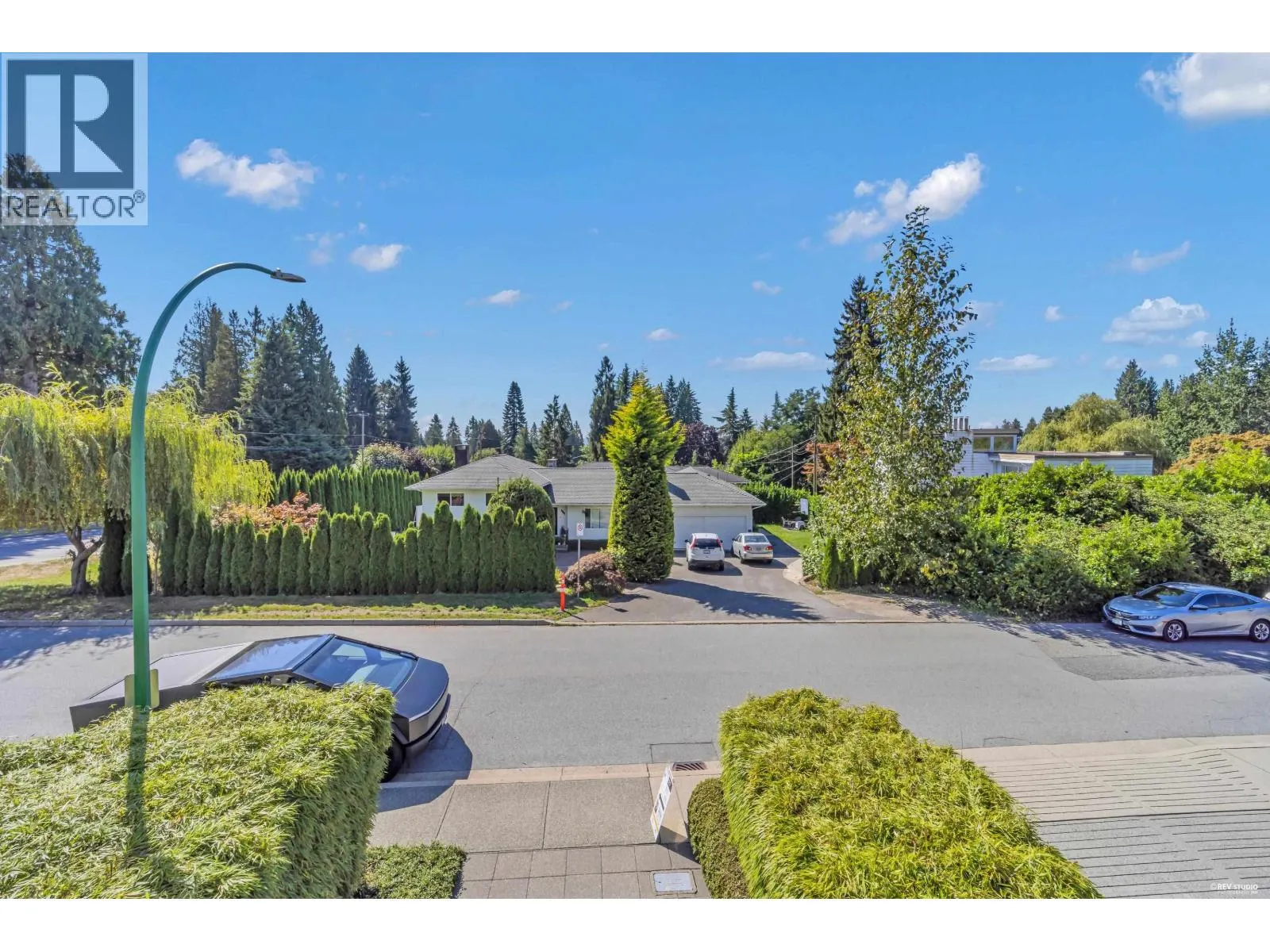 201 650 EVERGREEN PLACE