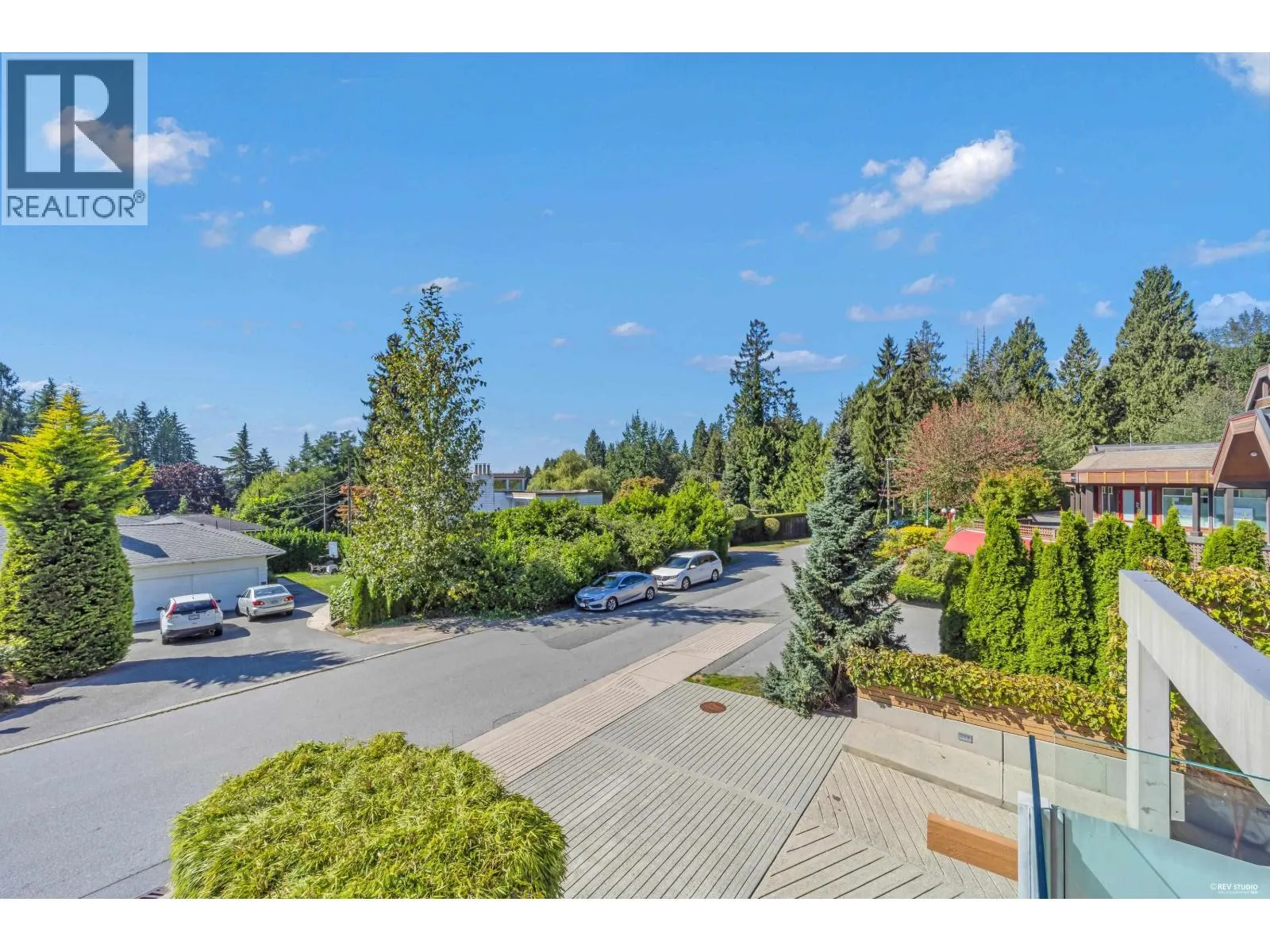 201 650 EVERGREEN PLACE