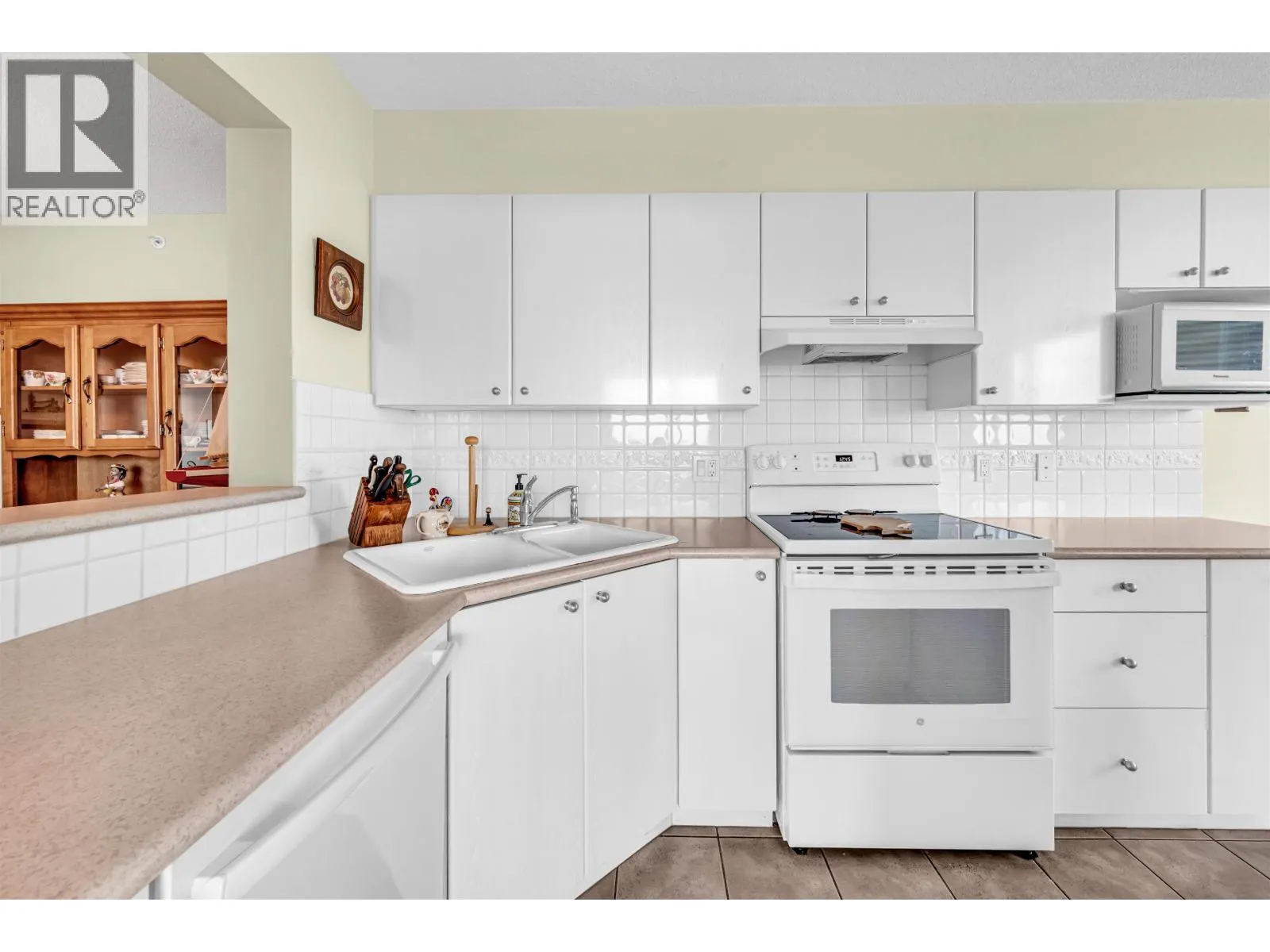 803 6611 SOUTHOAKS CRESCENT