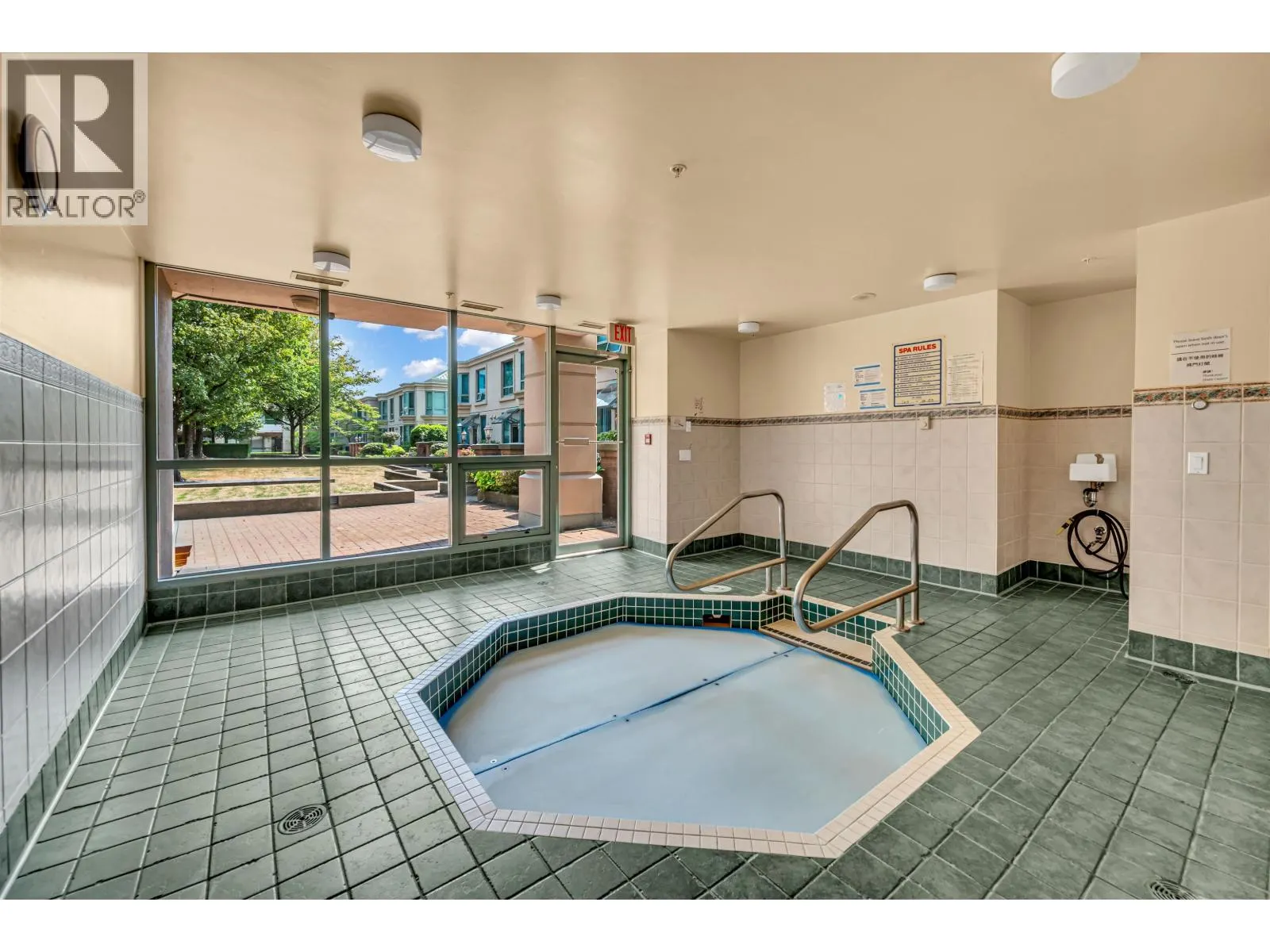 803 6611 SOUTHOAKS CRESCENT