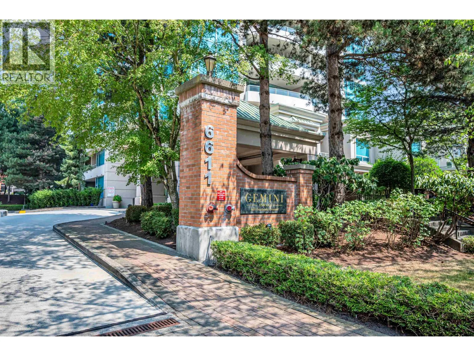803 6611 SOUTHOAKS CRESCENT