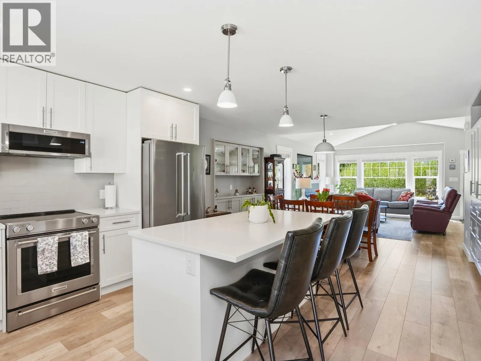 1024 CELIA CRESCENT
