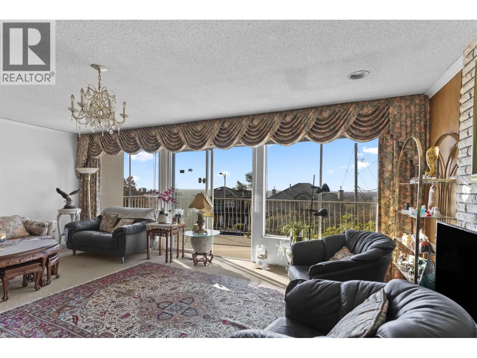 2155 BURQUITLAM DRIVE