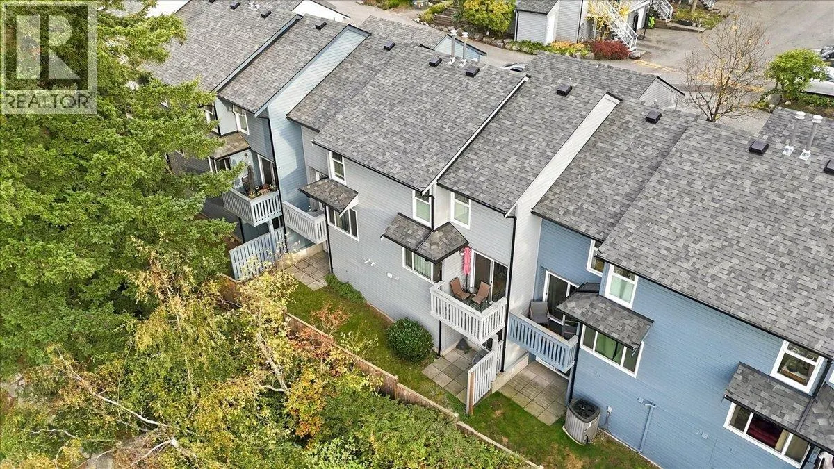 428 LEHMAN PLACE