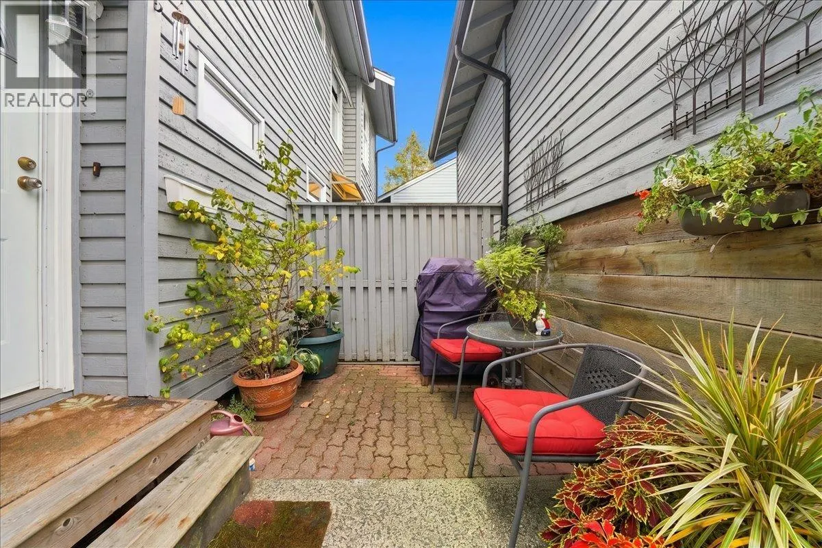 428 LEHMAN PLACE