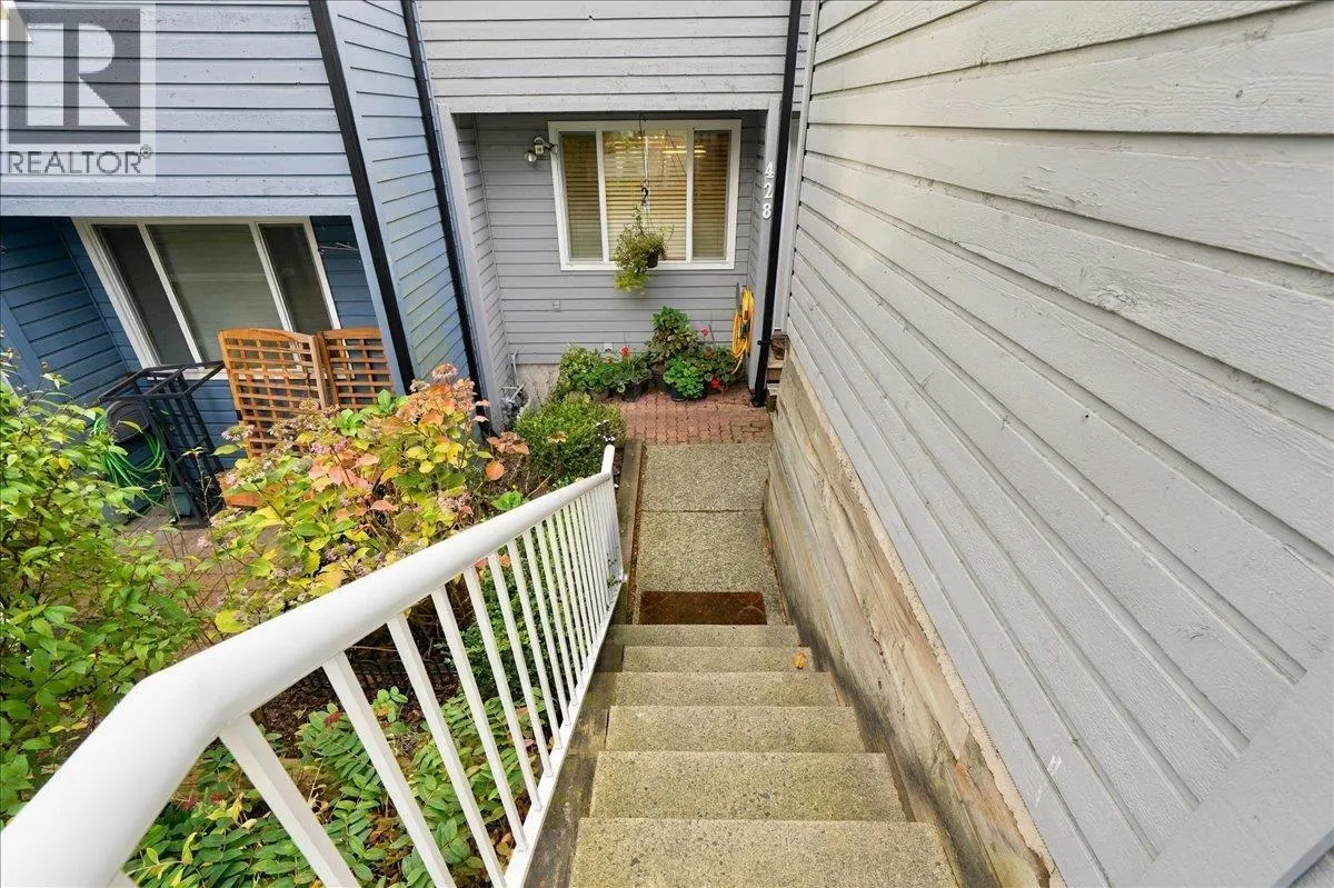 428 LEHMAN PLACE