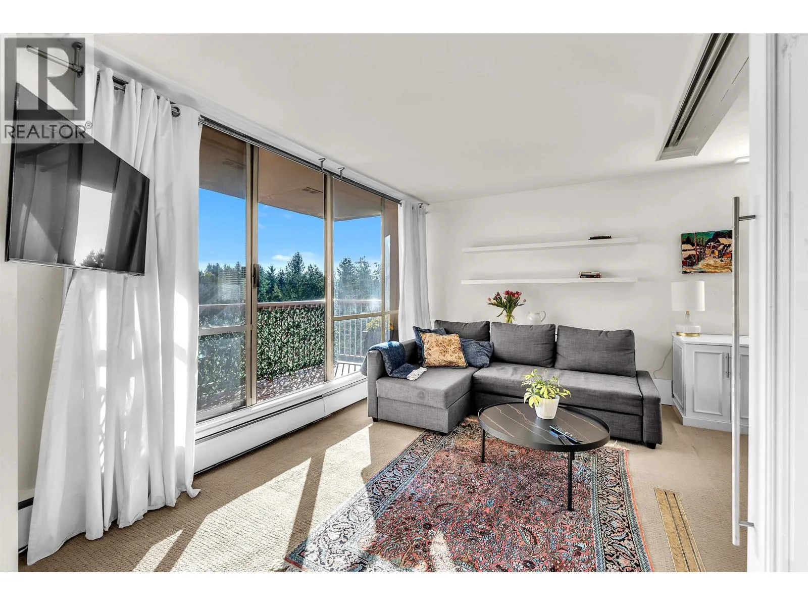 1010 2016 FULLERTON AVENUE