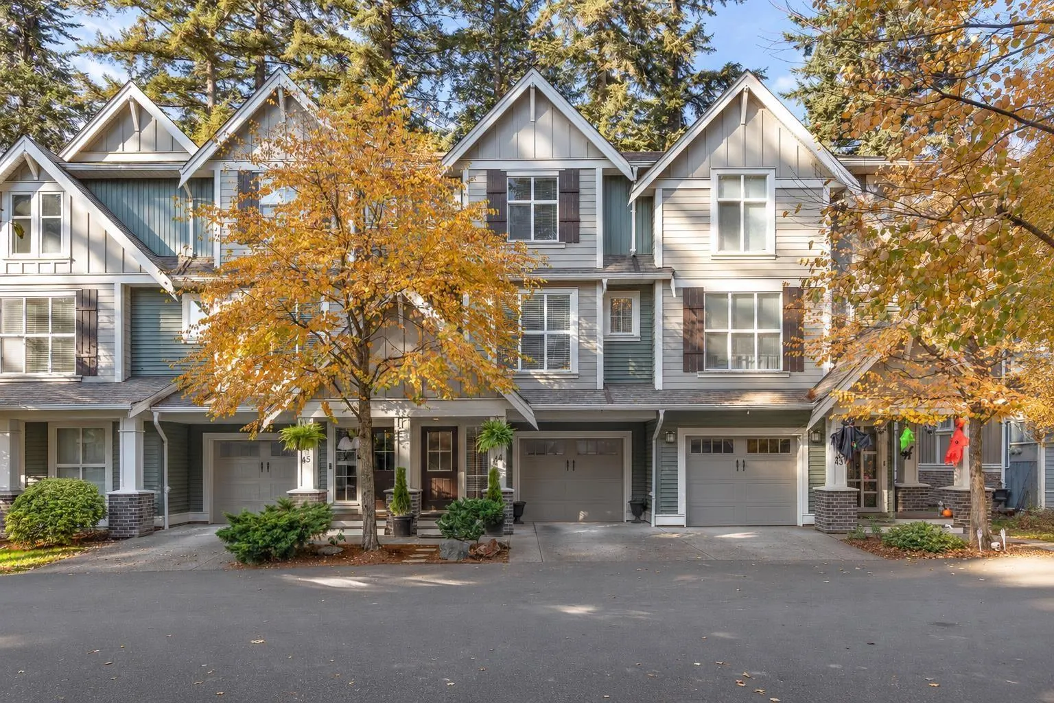 44 5837 SAPPERS WAY|Garrison Crossing