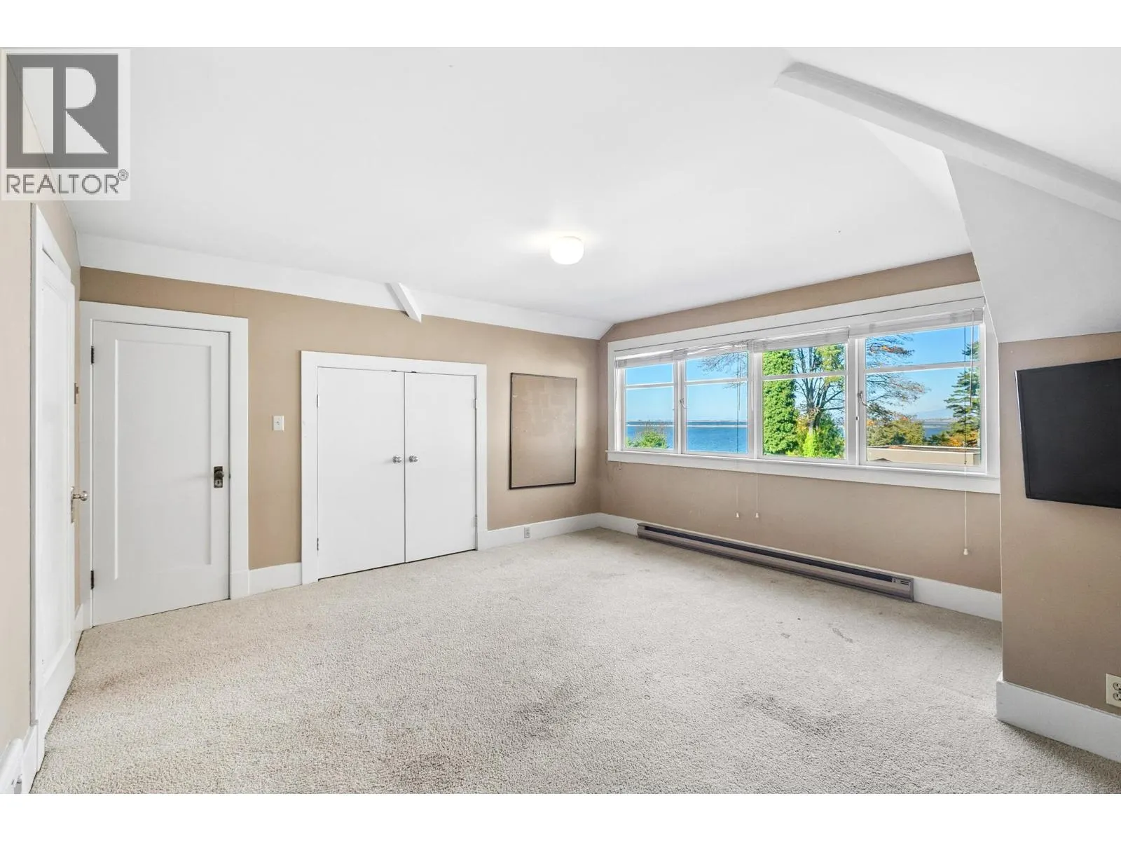413 TSAWWASSEN BEACH ROAD