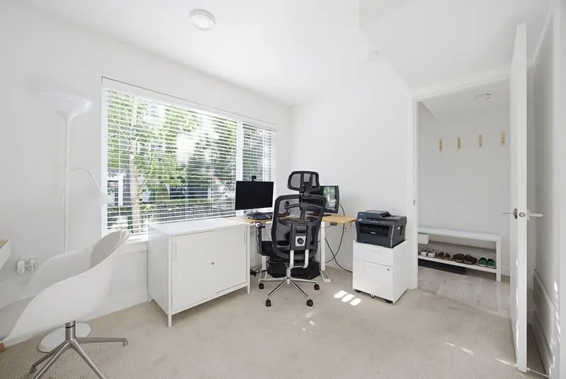 190 2277 OAK MEADOWS DRIVE