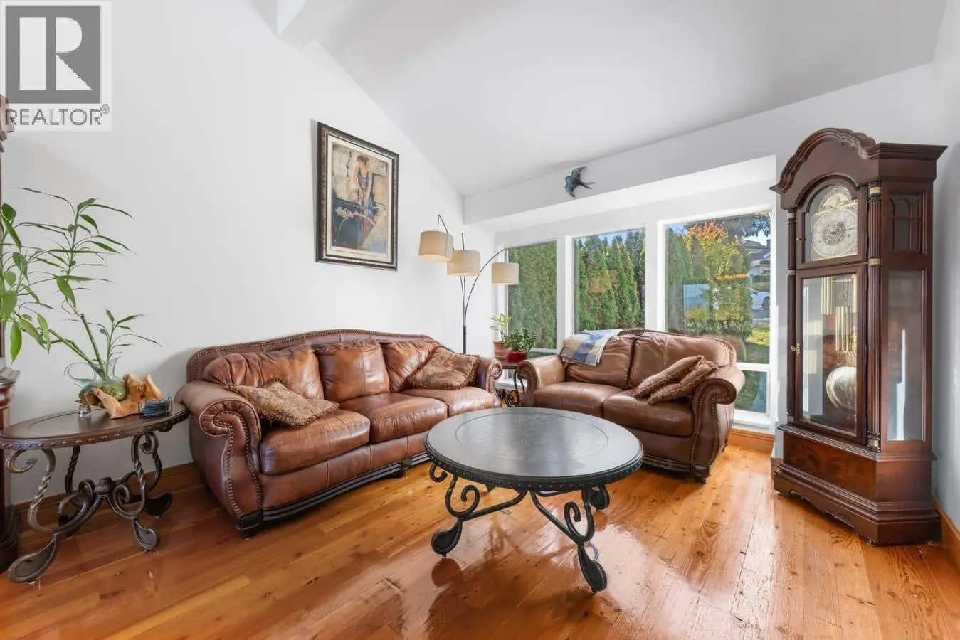 2137 PARAPET TERRACE