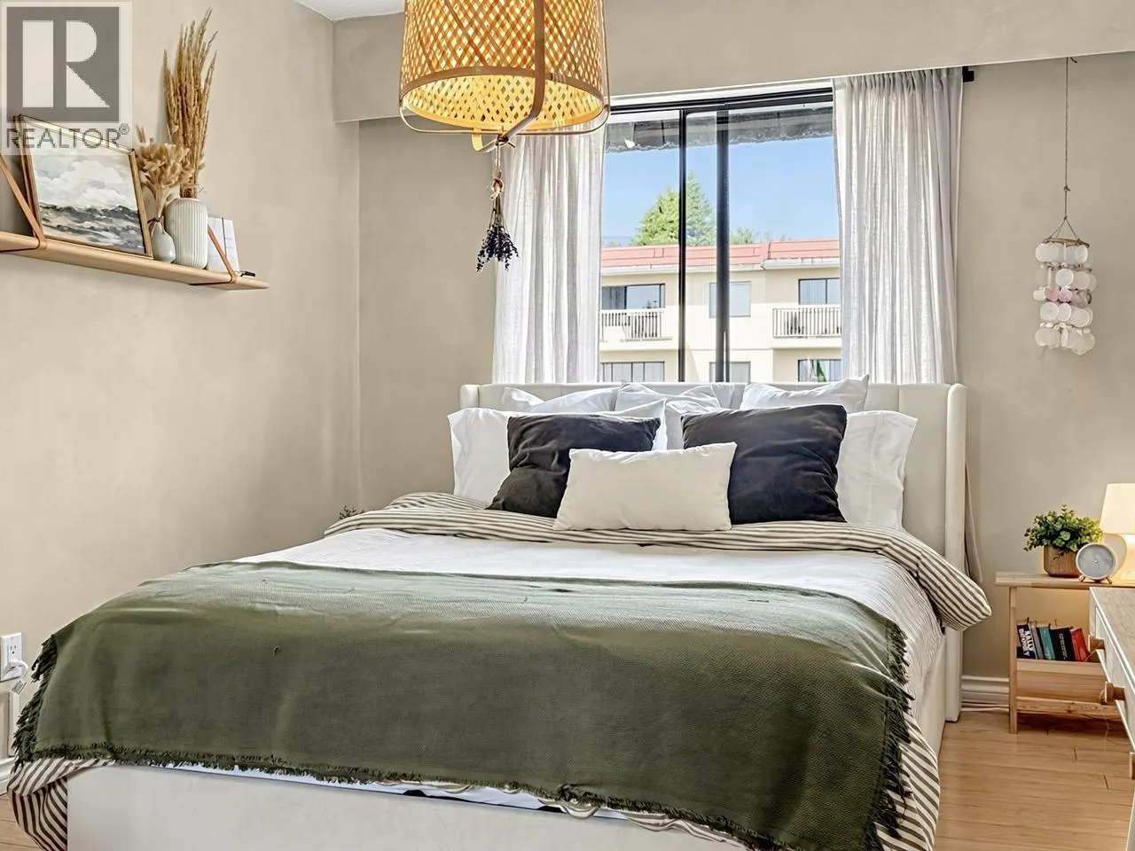 309 275 W 2ND STREET