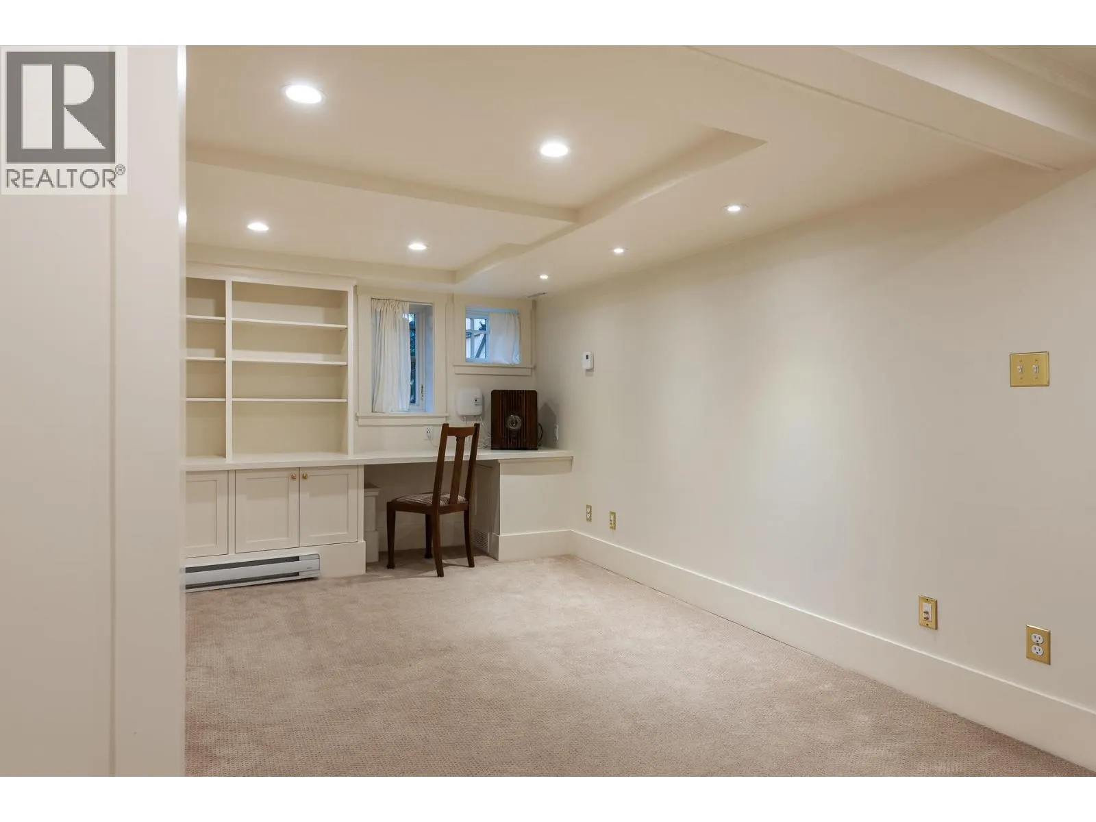 309 NINTH STREET