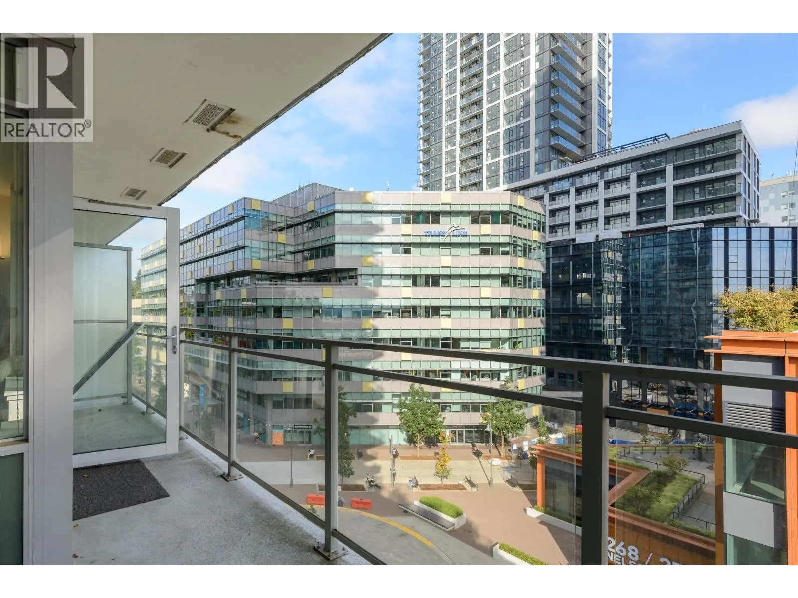 708 258 NELSON'S COURT