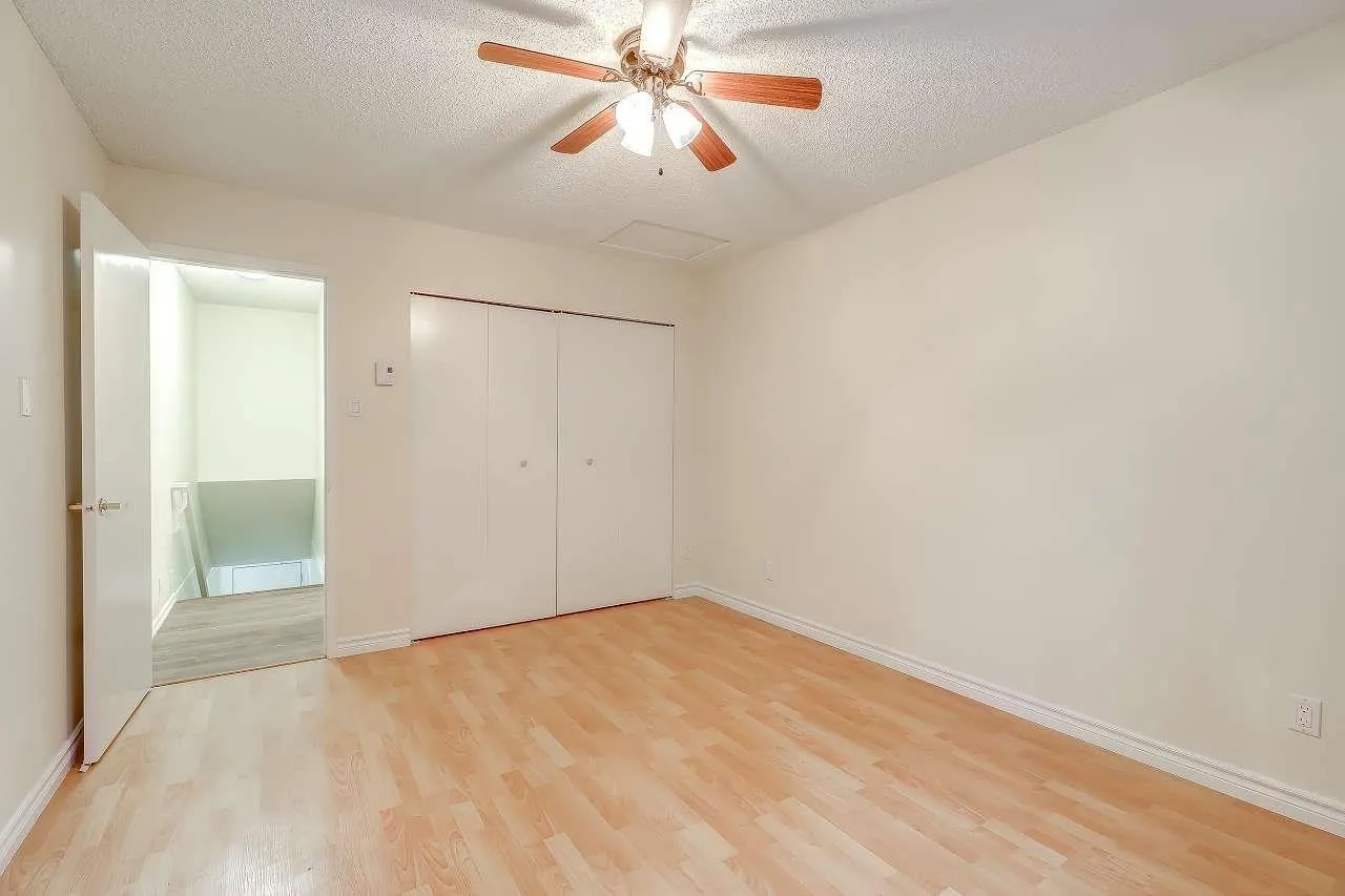 57 6537 138 STREET