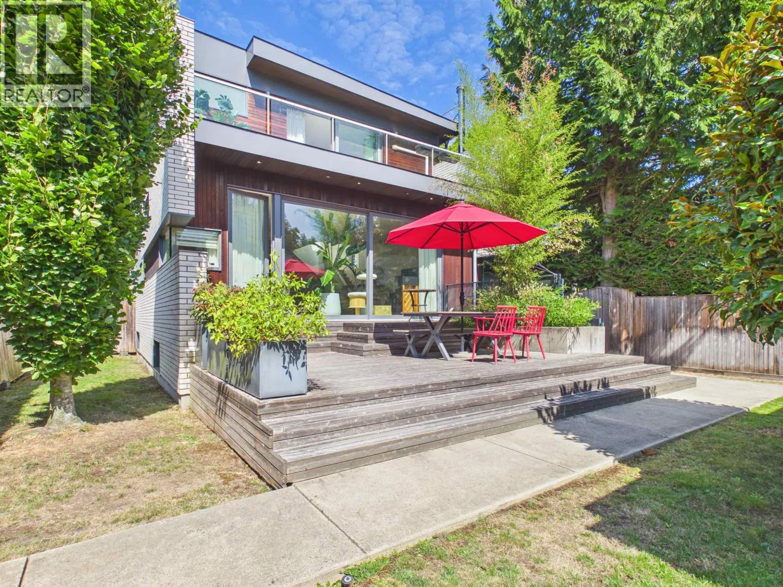 2996 W 11TH AVENUE