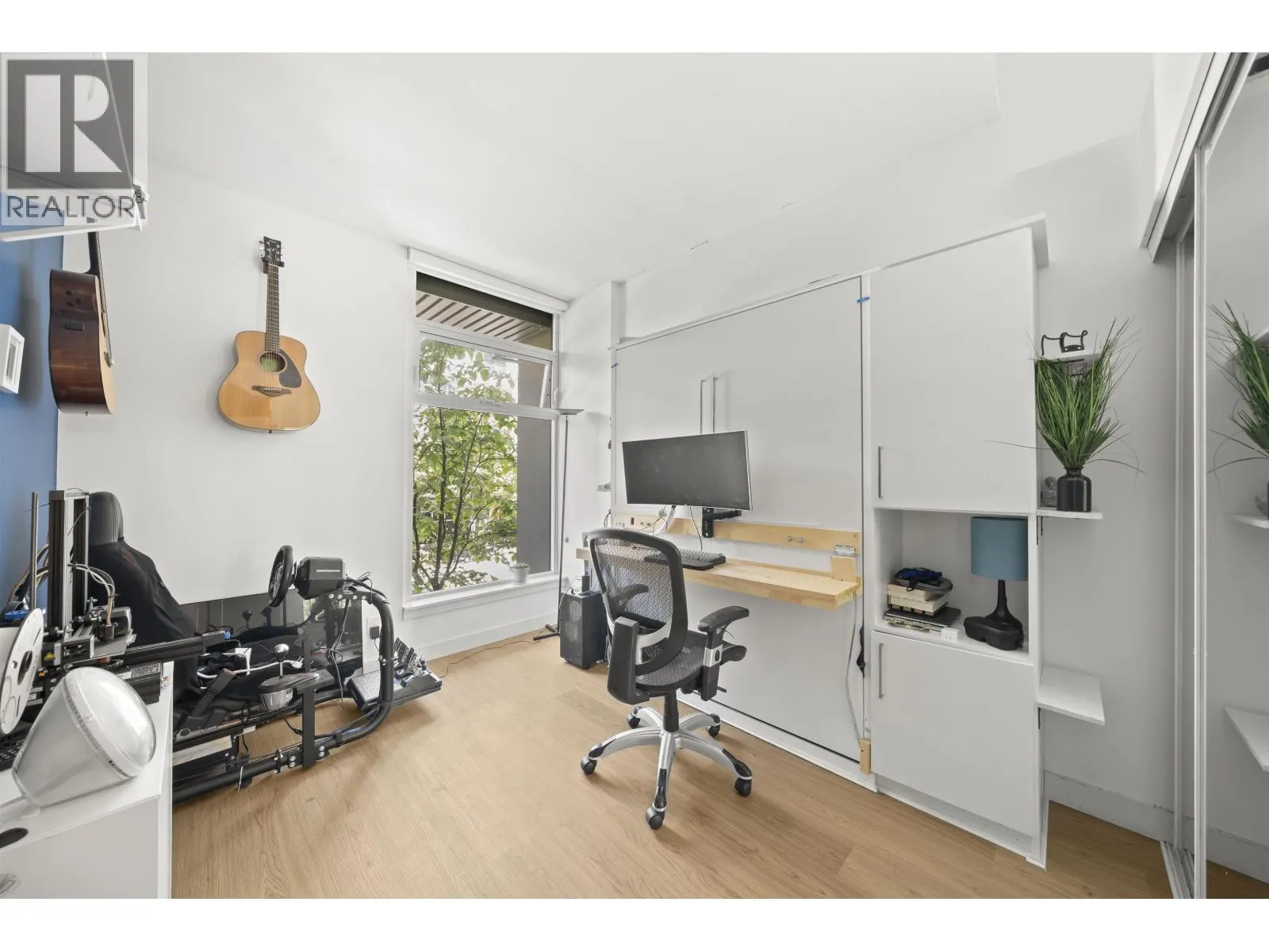 70 W 1ST AVENUE