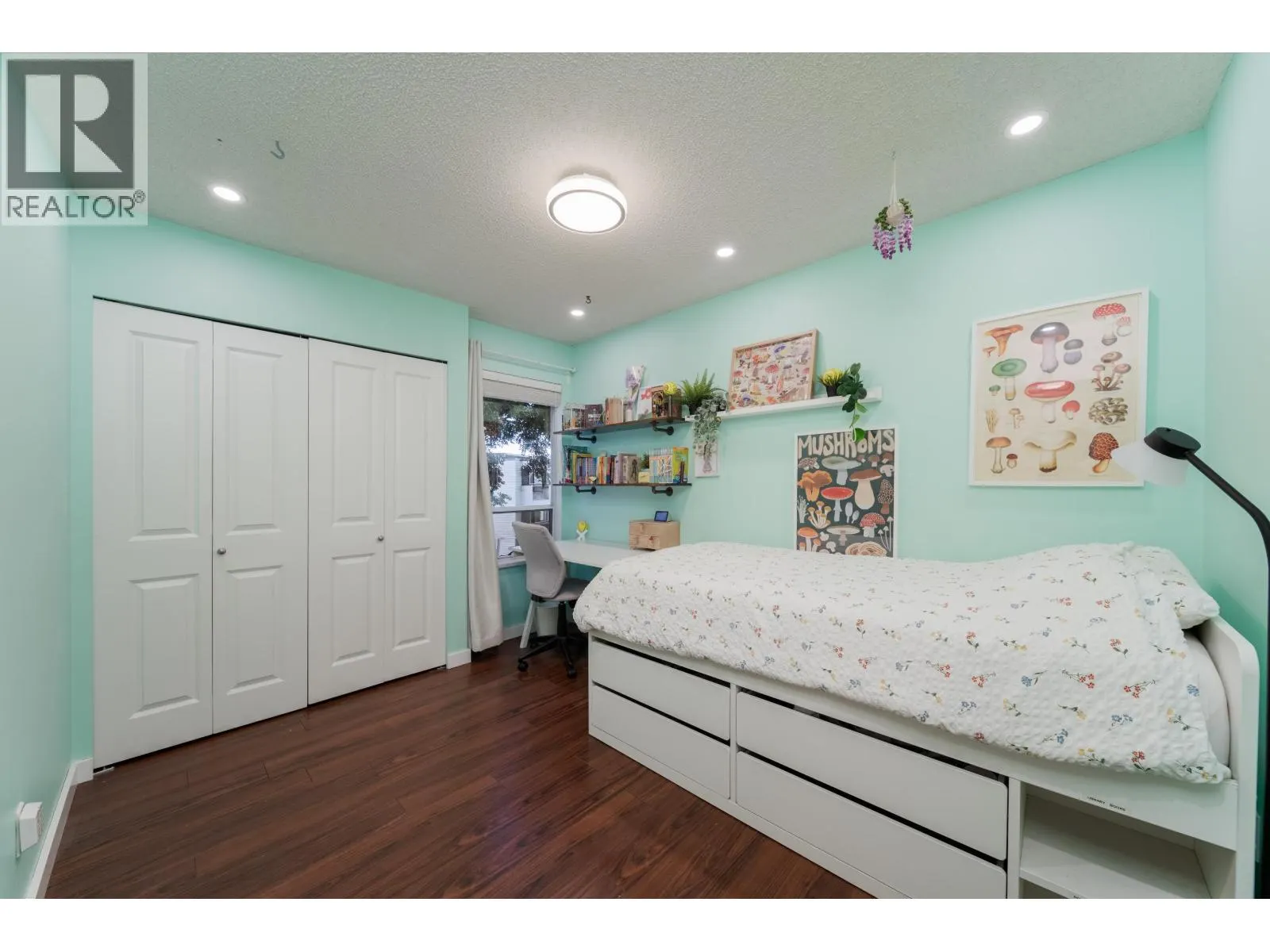 12 5740 GARRISON ROAD