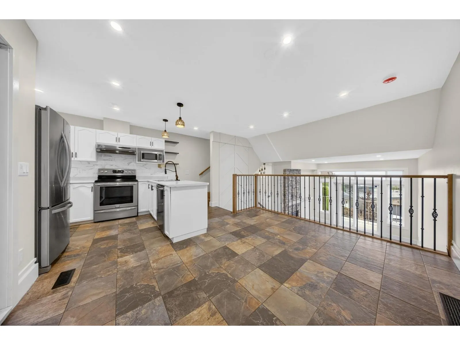 1503 5260 GOLDSPRING PLACE|Promontory