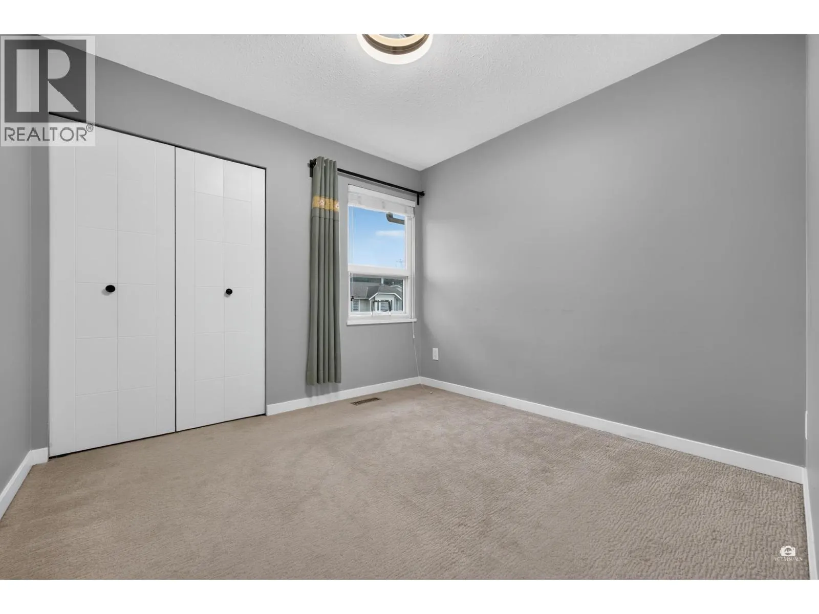 2550 RAVEN COURT