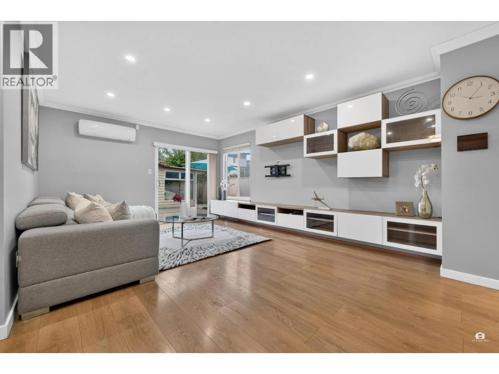 2550 RAVEN COURT