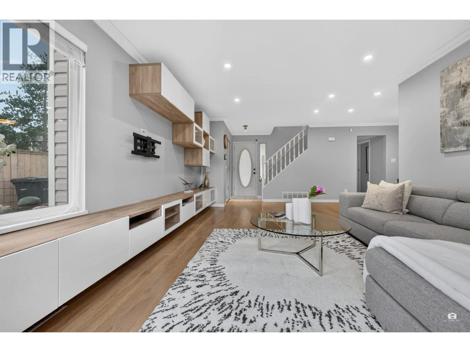2550 RAVEN COURT