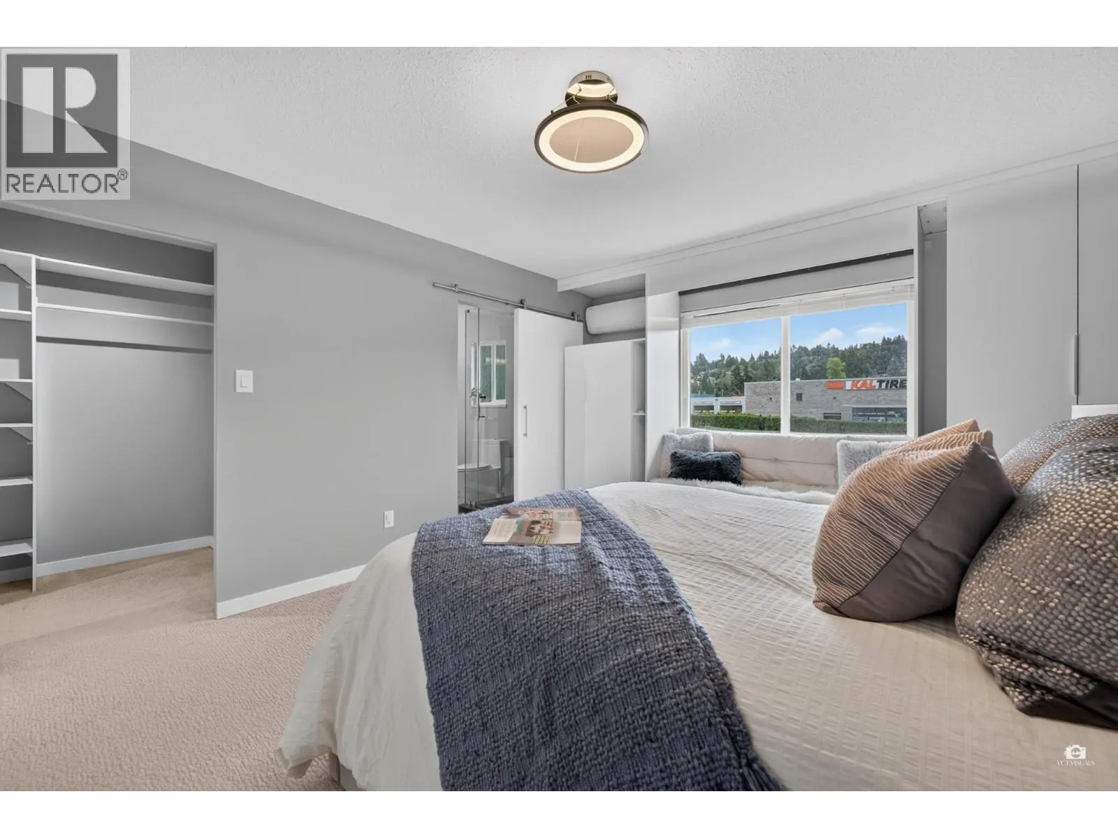 2550 RAVEN COURT