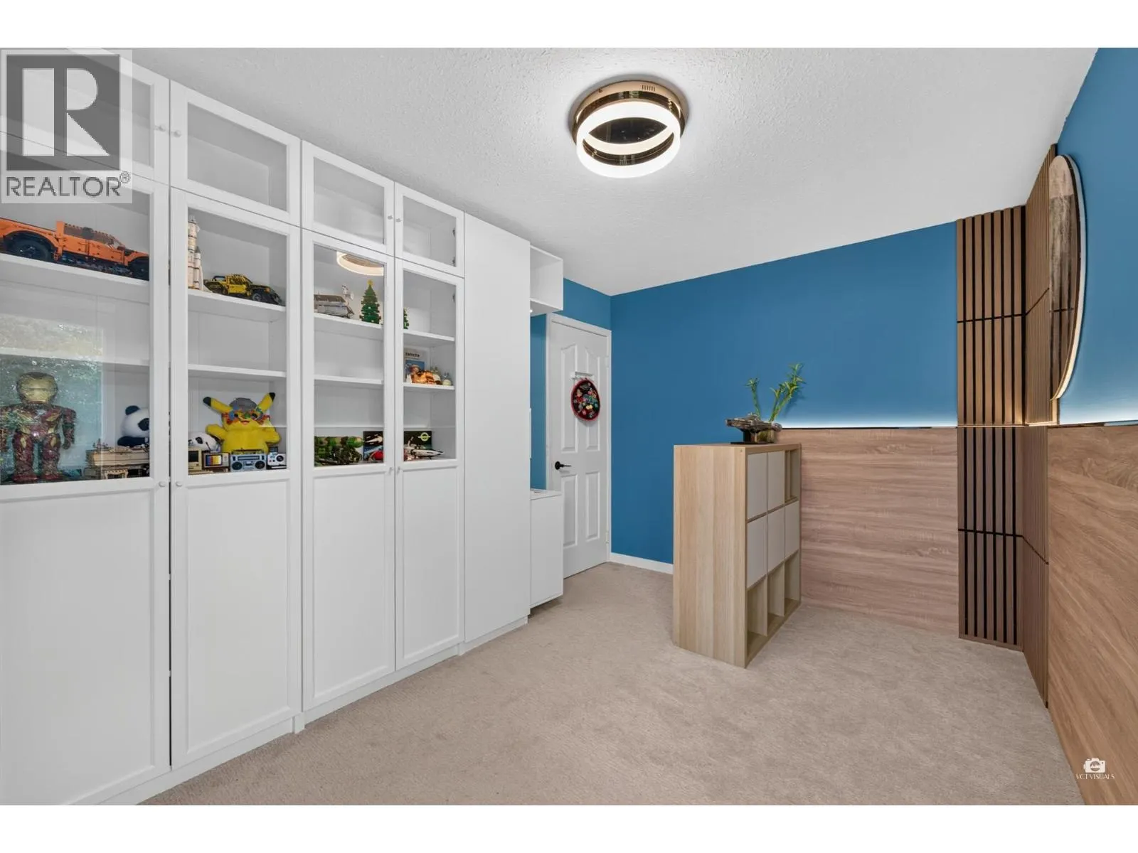 2550 RAVEN COURT