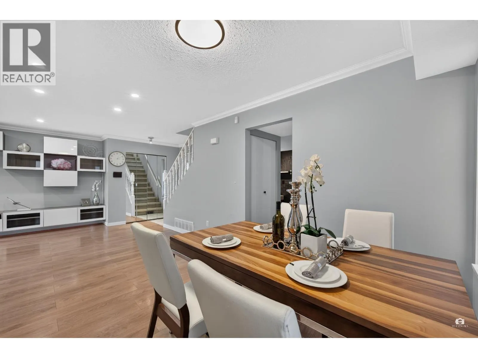 2550 RAVEN COURT