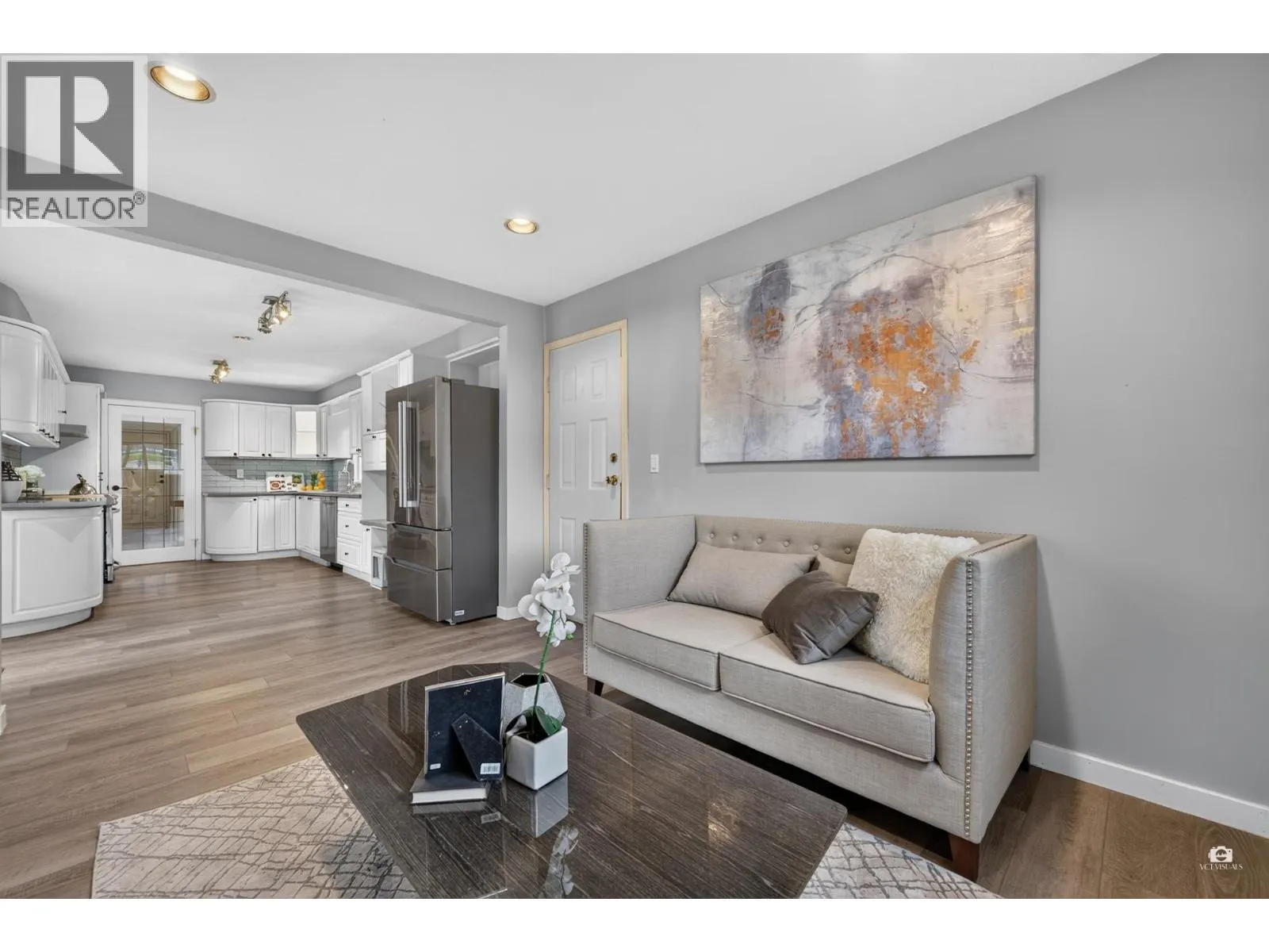 2550 RAVEN COURT