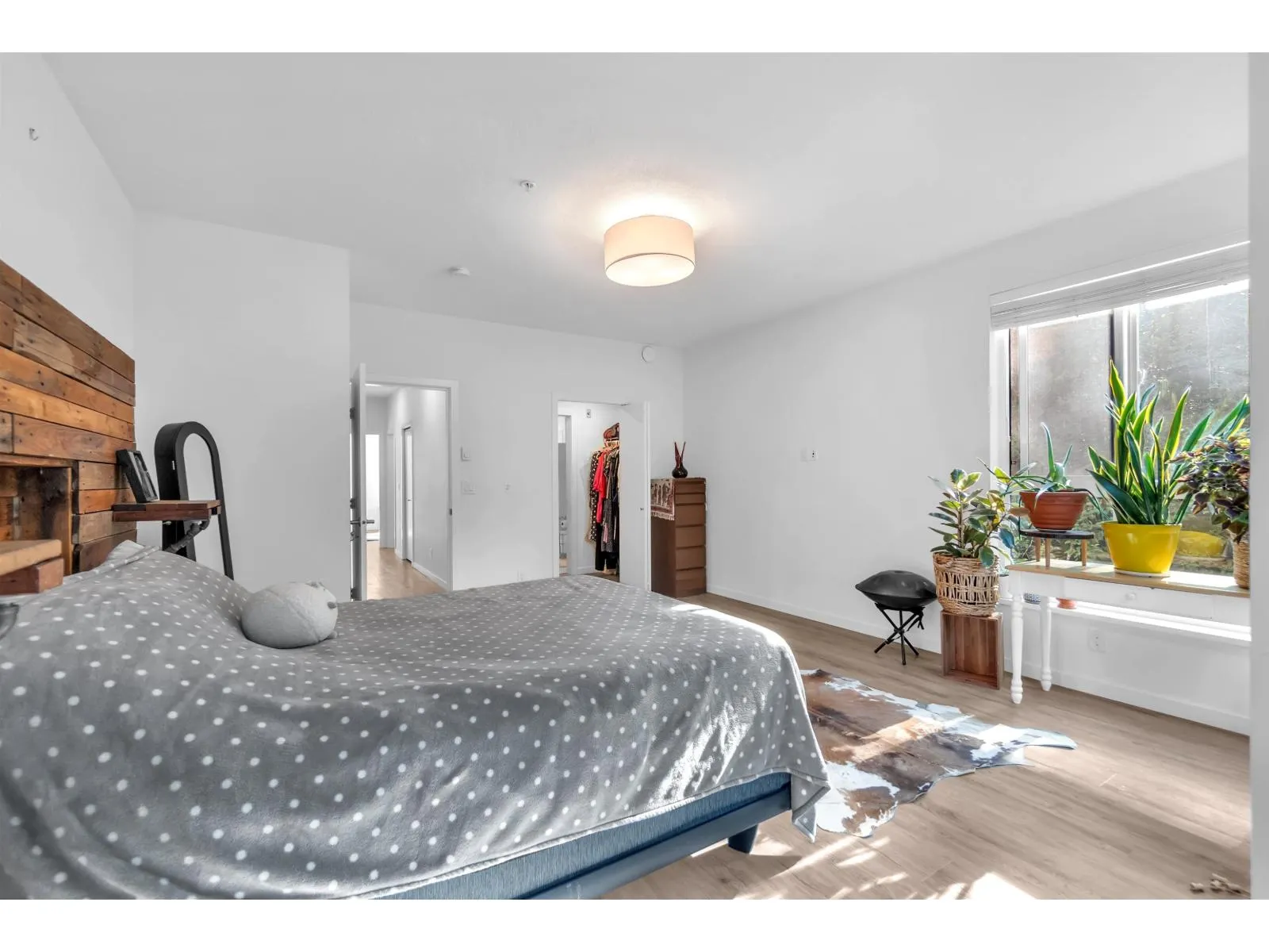 B210 20087 68 AVENUE