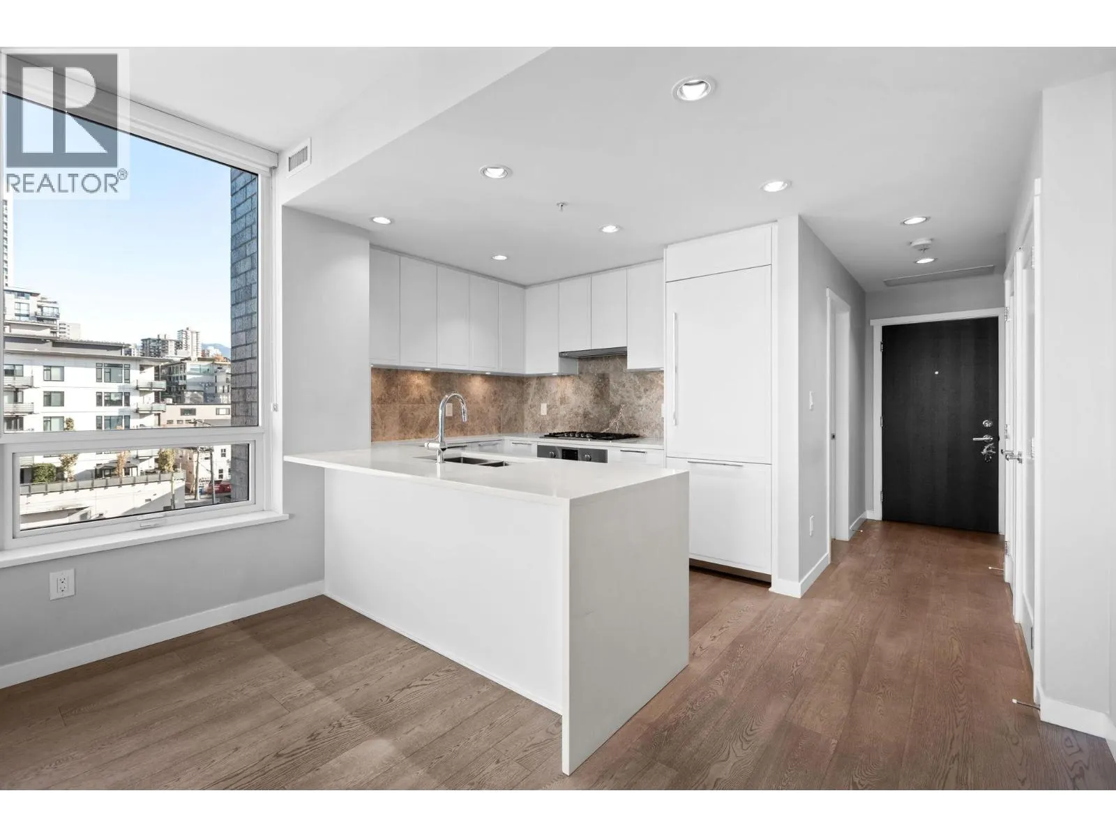 806 118 CARRIE CATES COURT