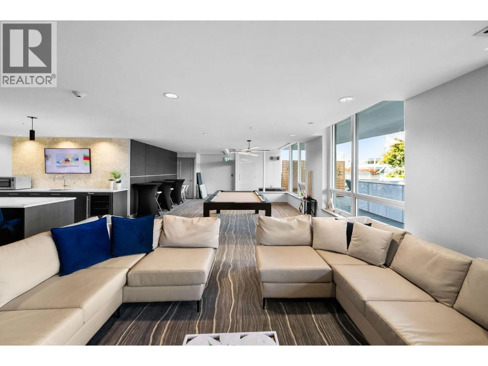806 118 CARRIE CATES COURT