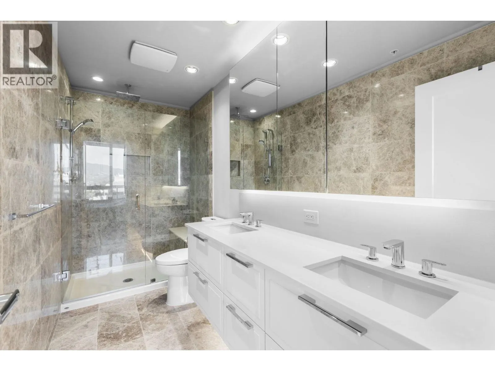 806 118 CARRIE CATES COURT