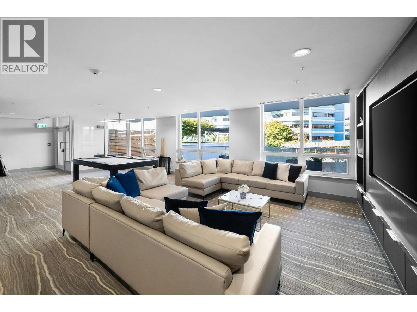 806 118 CARRIE CATES COURT