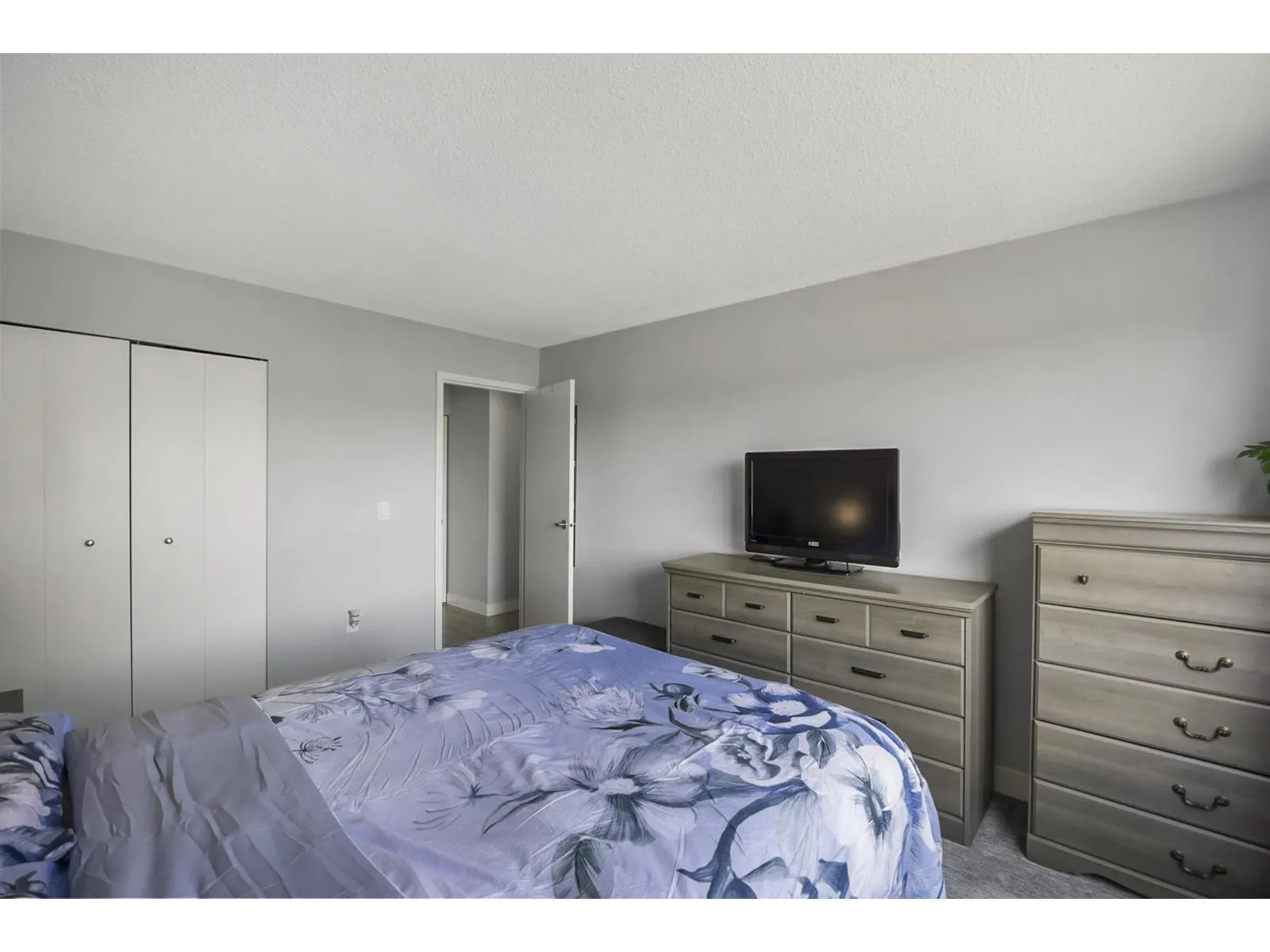 312 5700 200 STREET