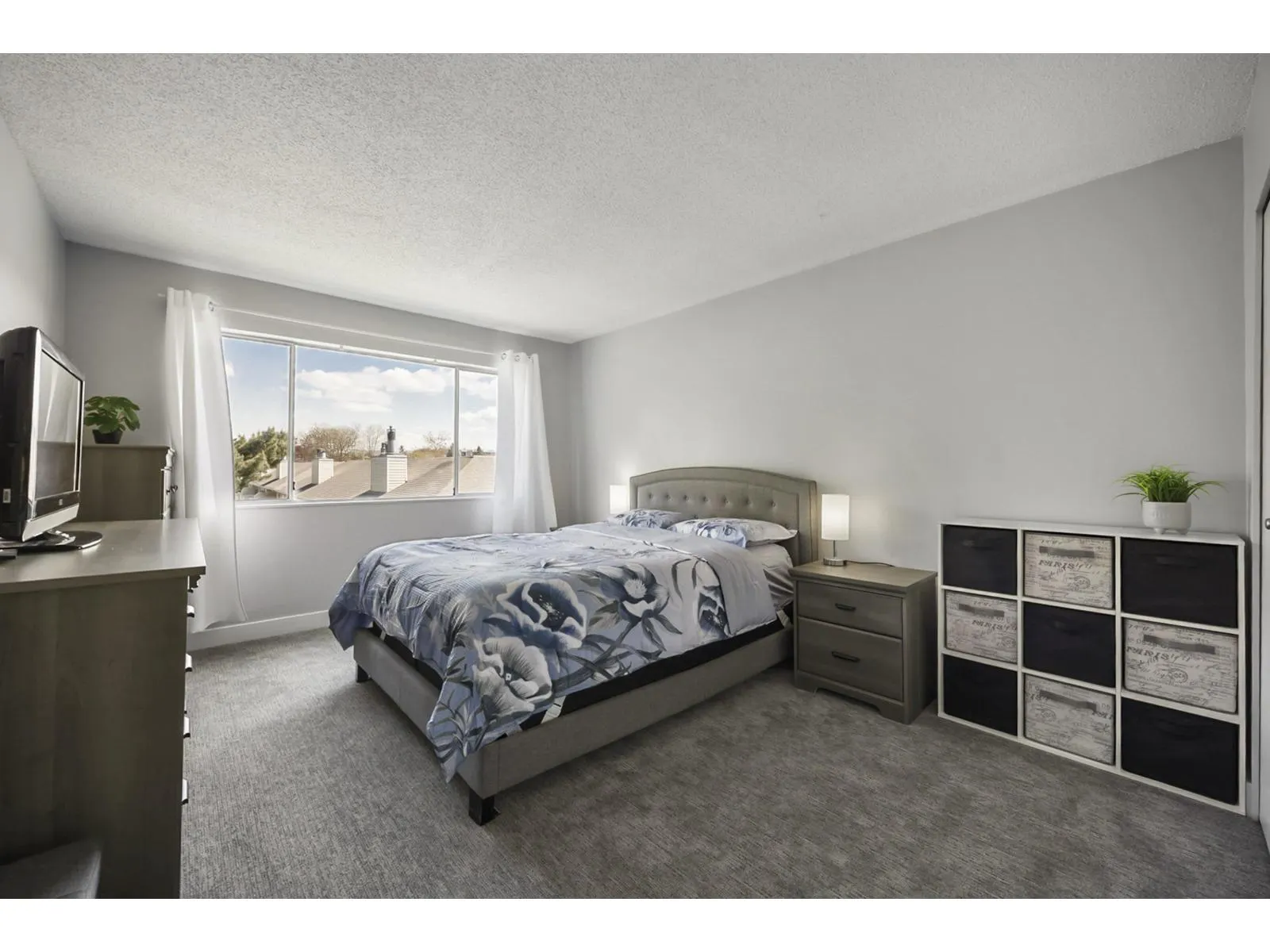 312 5700 200 STREET
