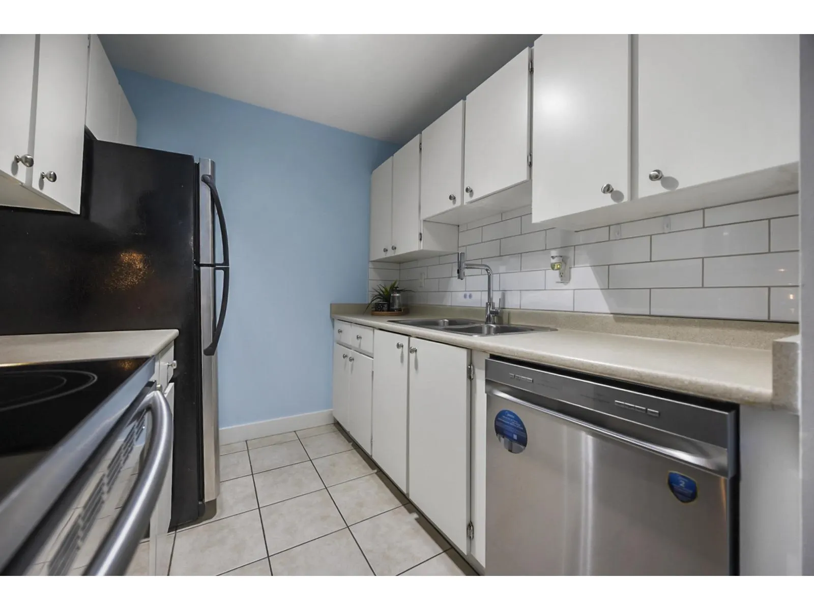 312 5700 200 STREET