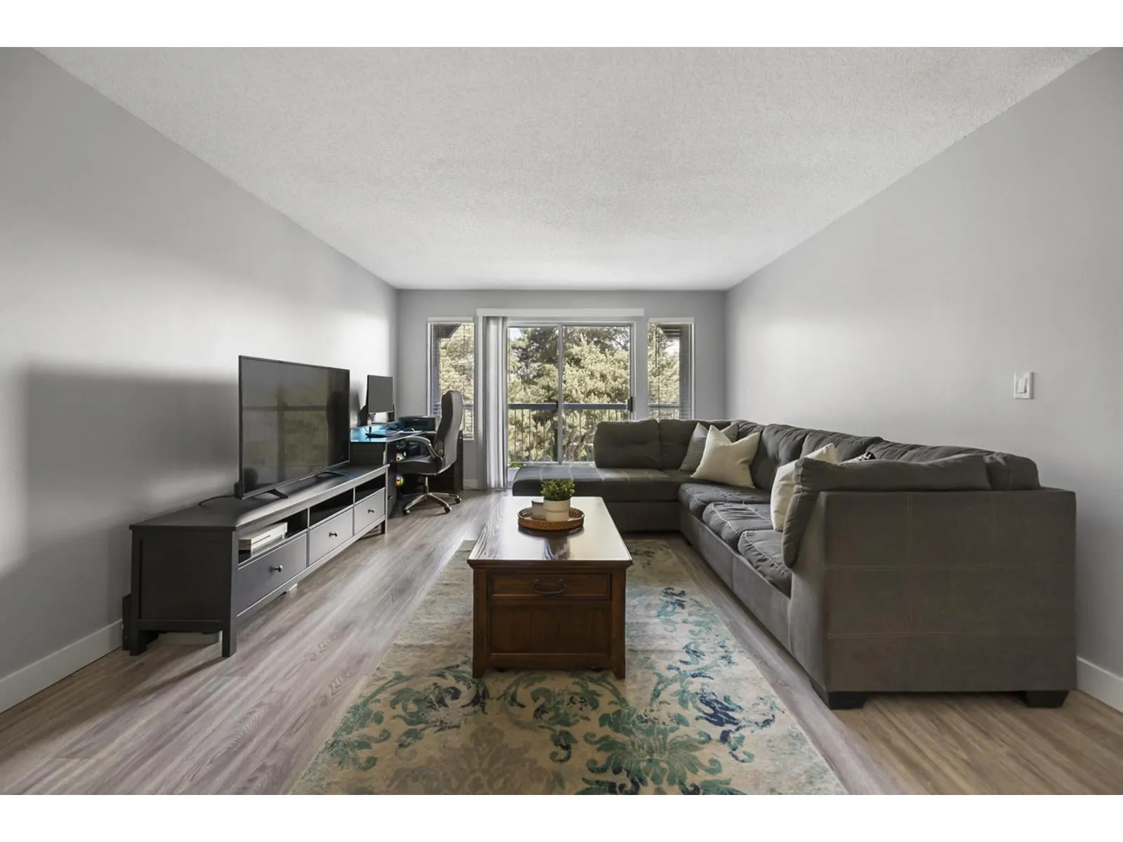 312 5700 200 STREET