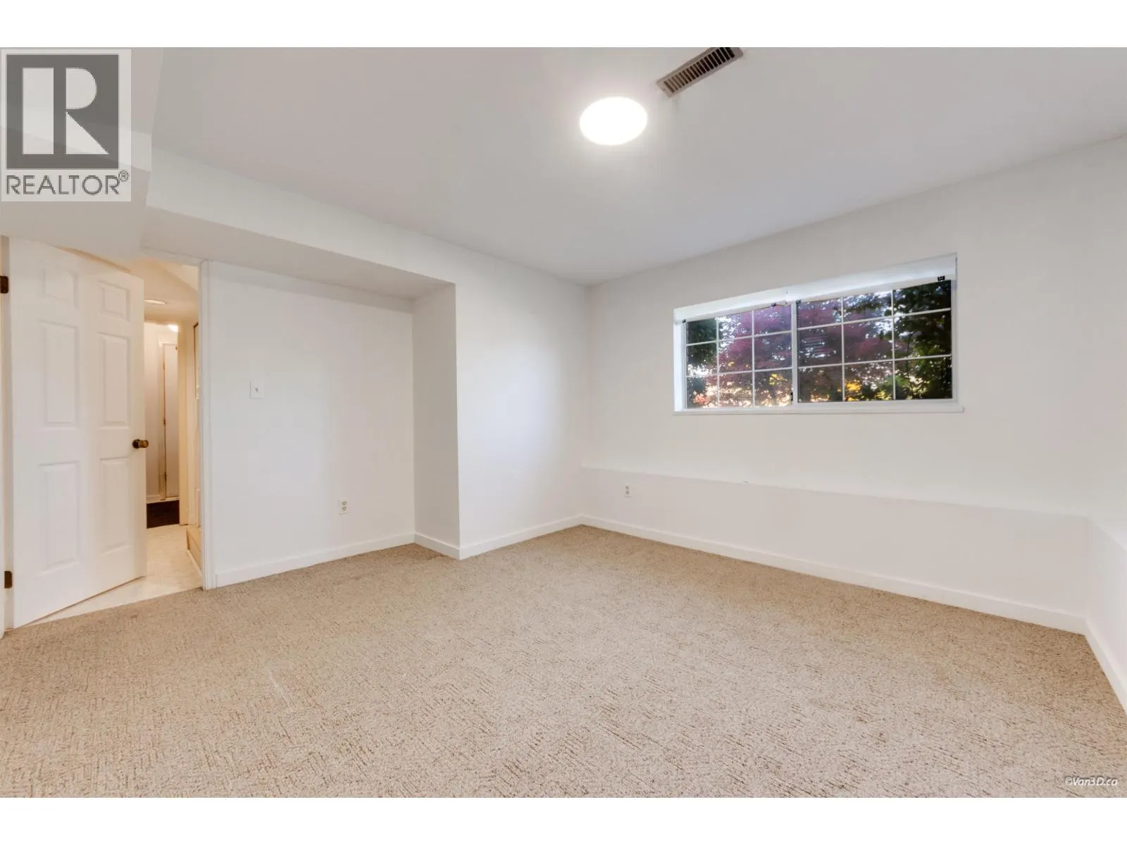 3178 LEEWARD COURT