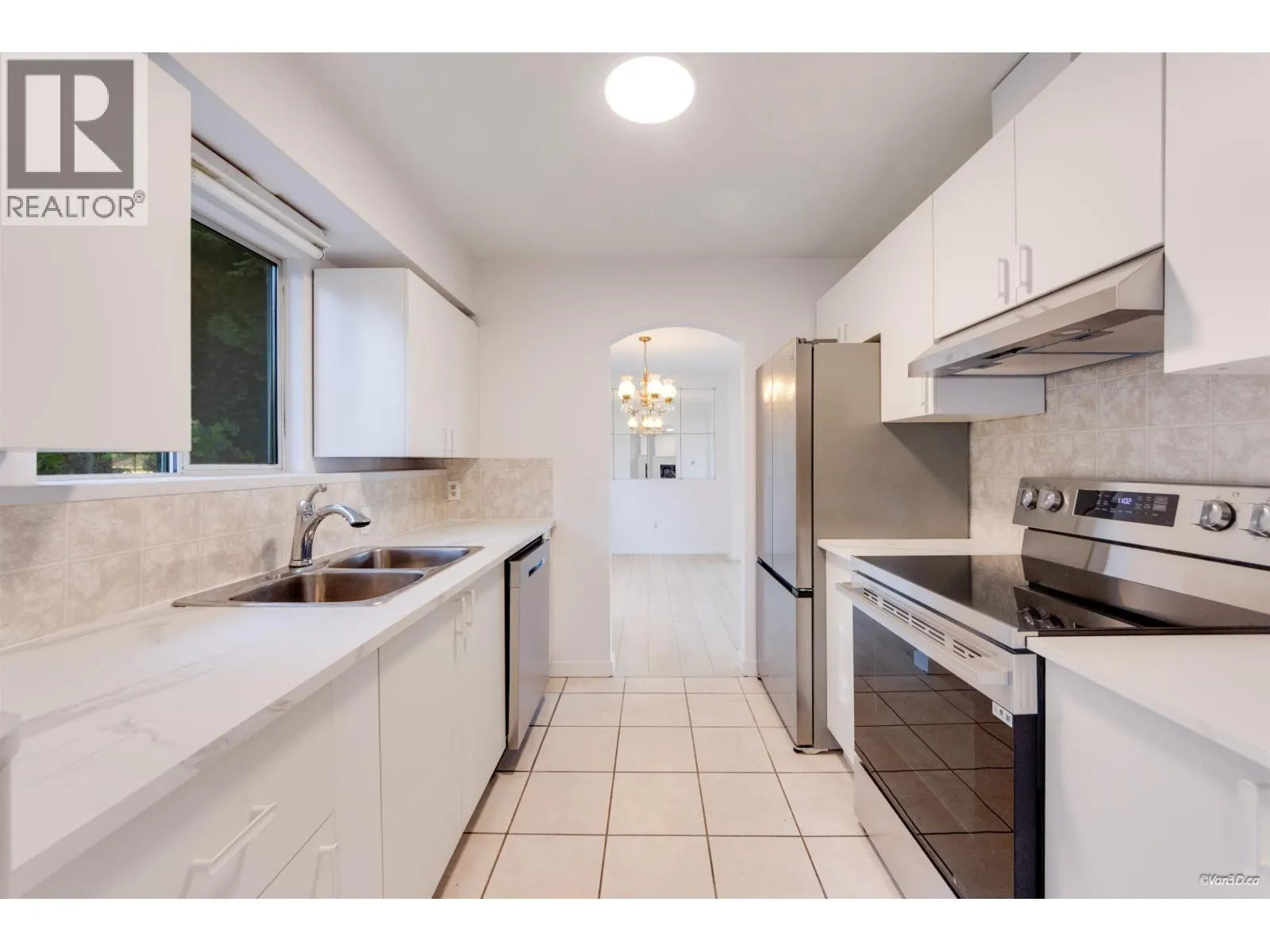 3178 LEEWARD COURT