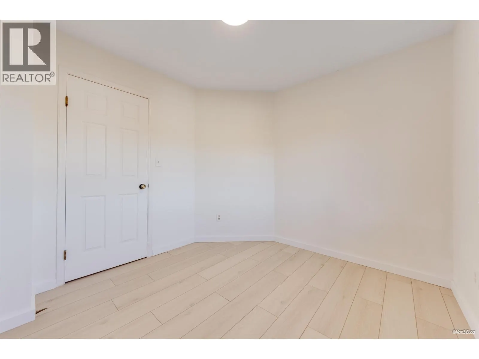 3178 LEEWARD COURT