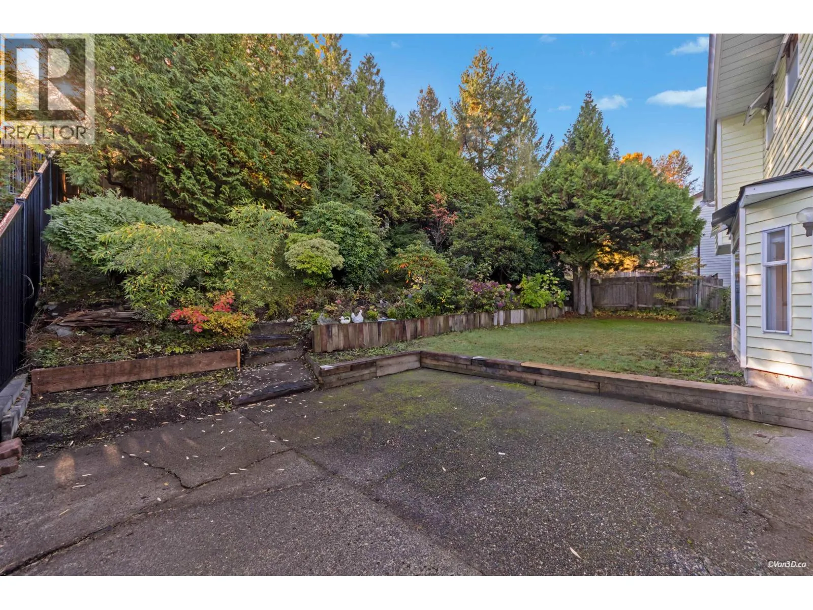 3178 LEEWARD COURT