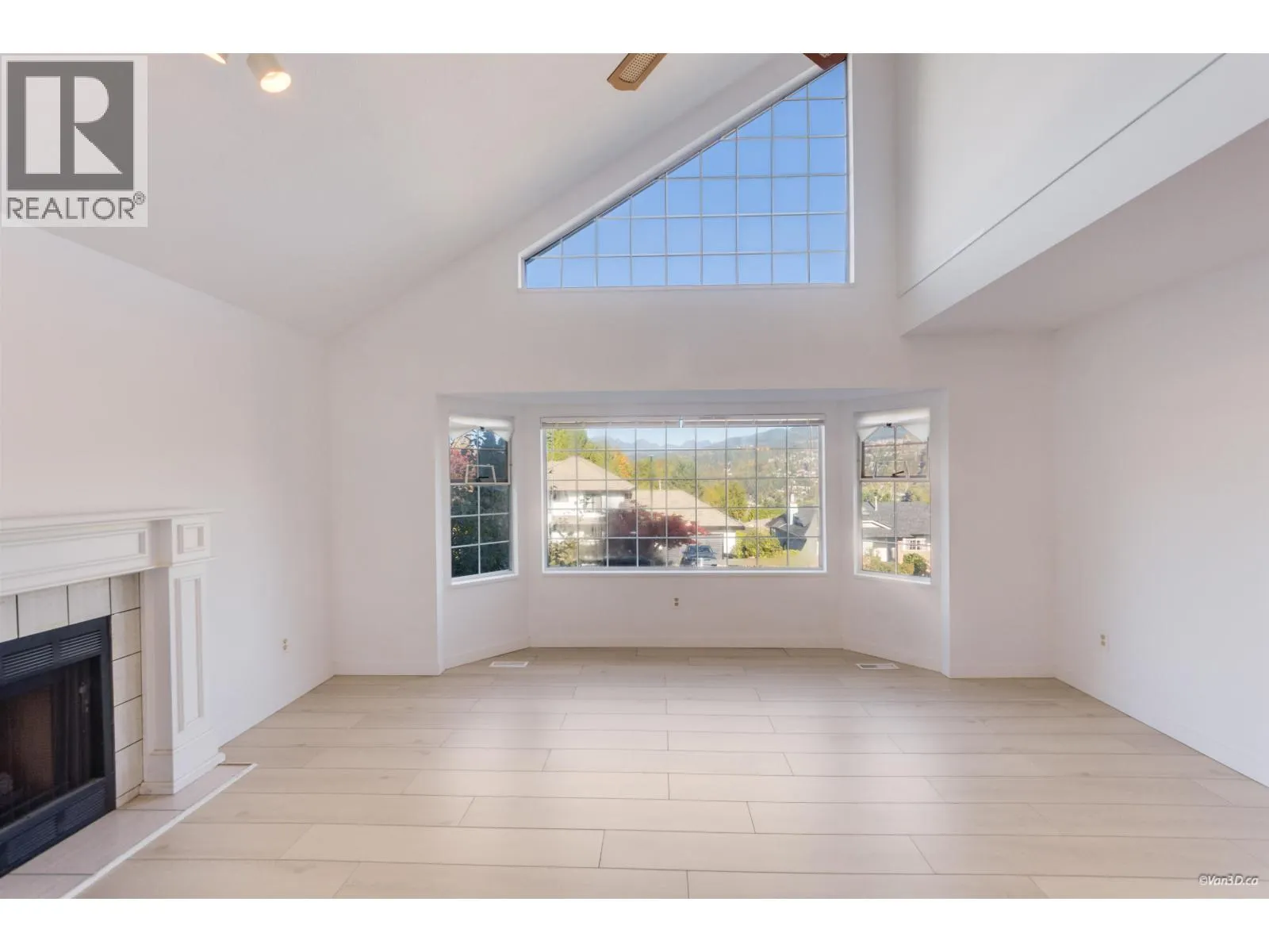 3178 LEEWARD COURT