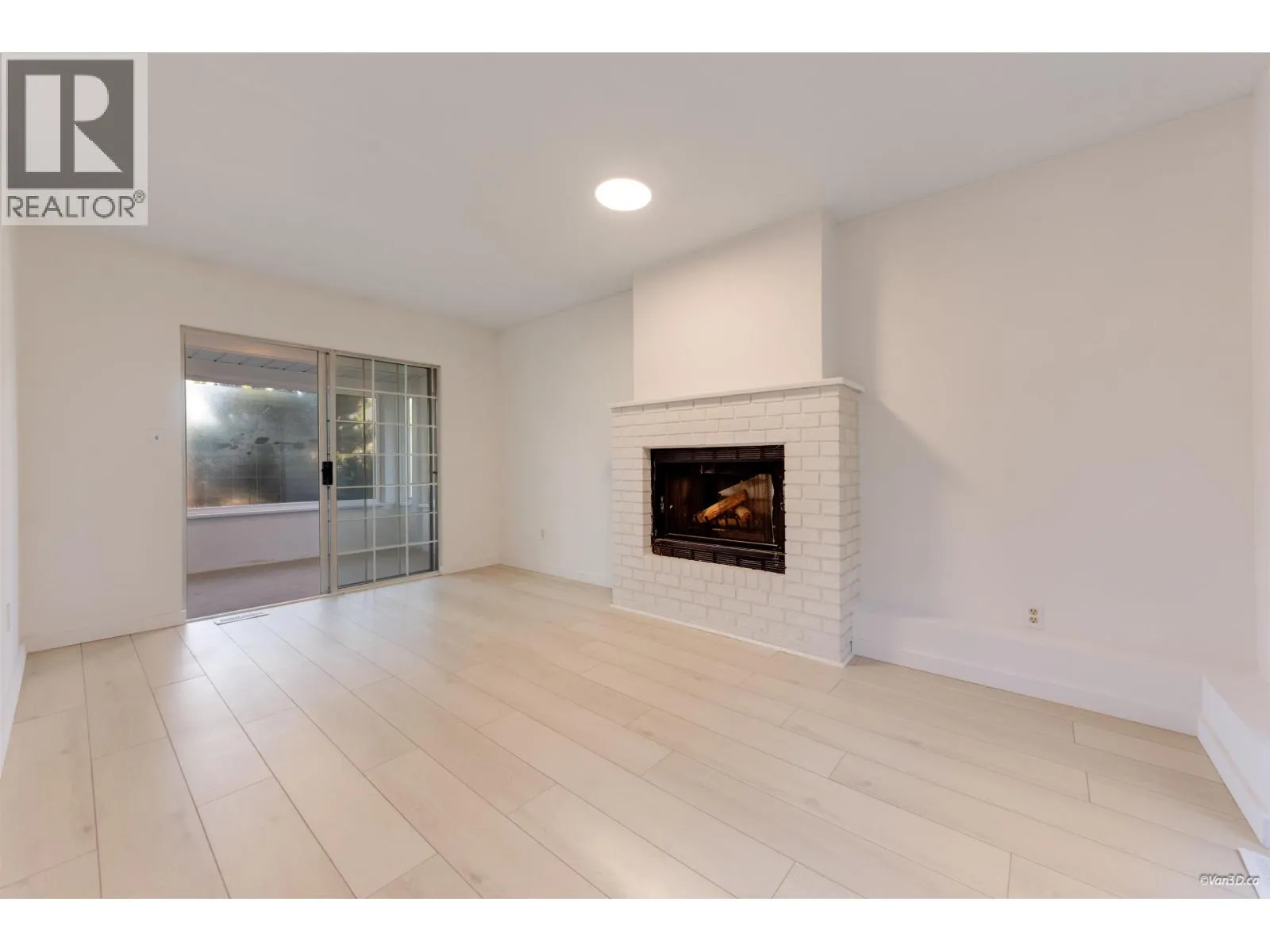 3178 LEEWARD COURT