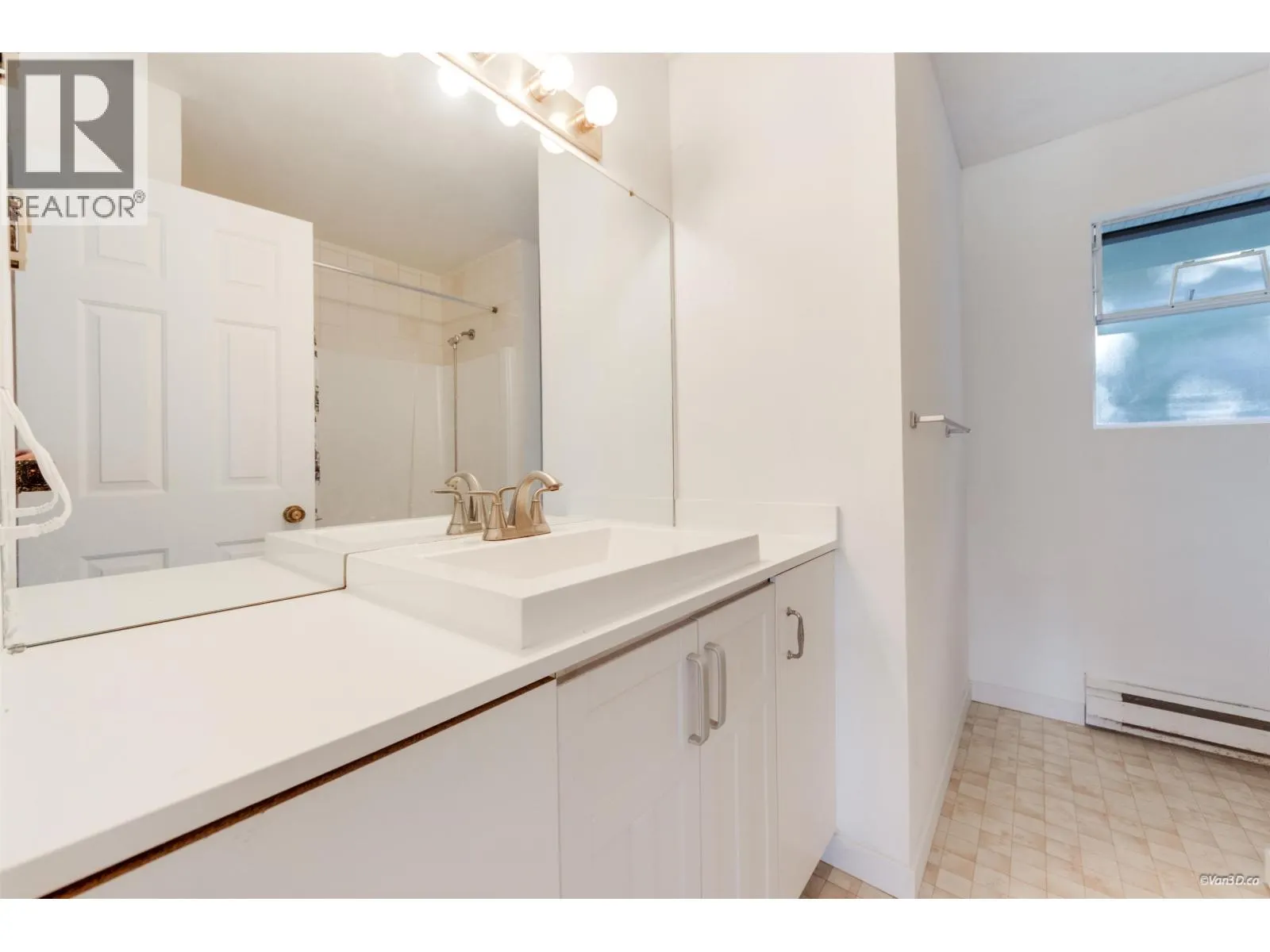 3178 LEEWARD COURT