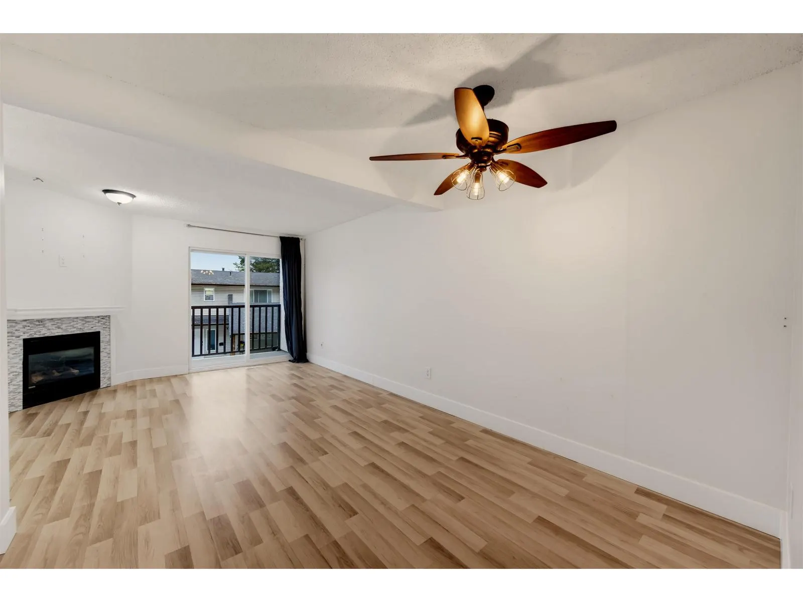 9 32705 FRASER CRESCENT