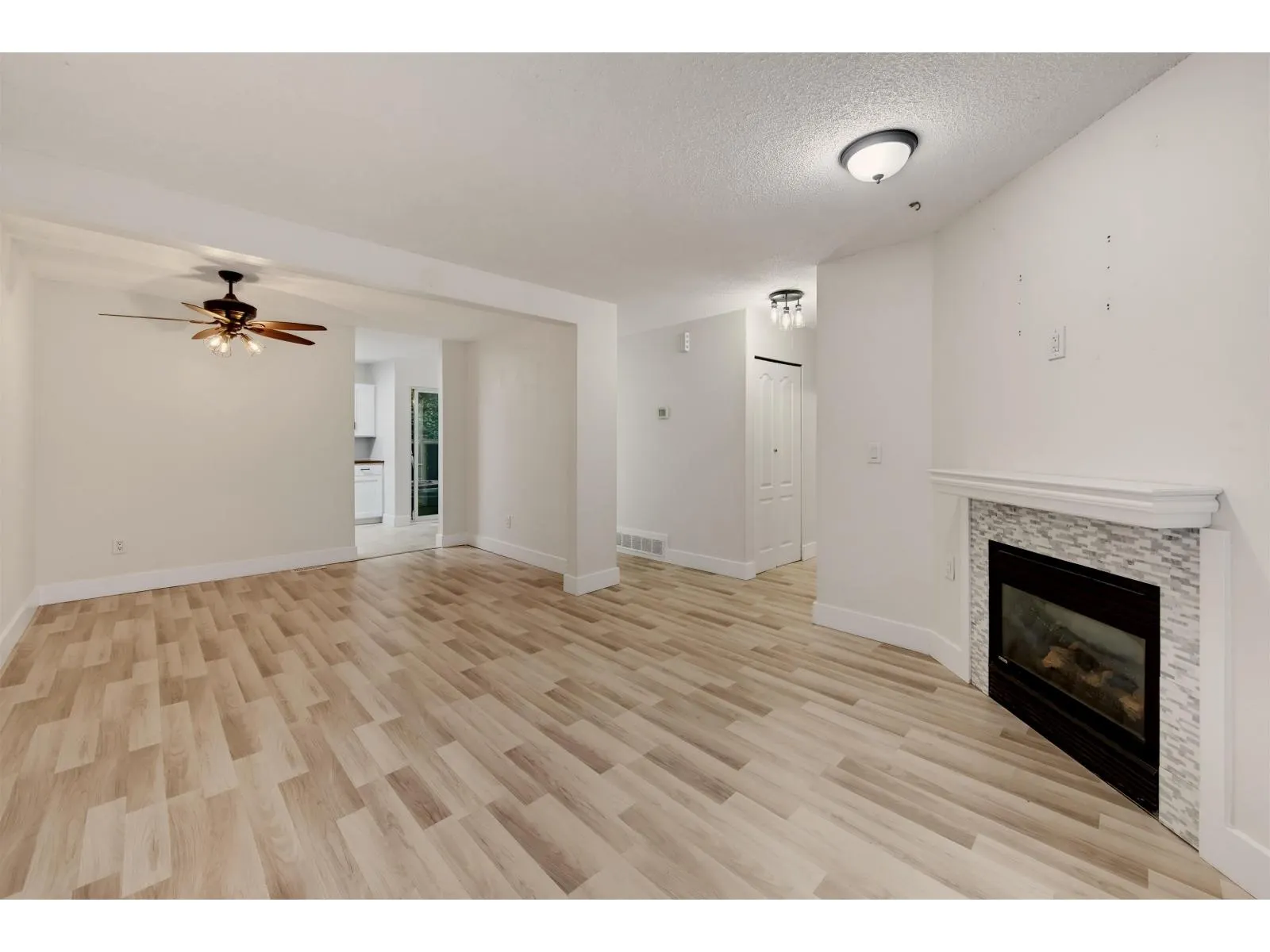 9 32705 FRASER CRESCENT