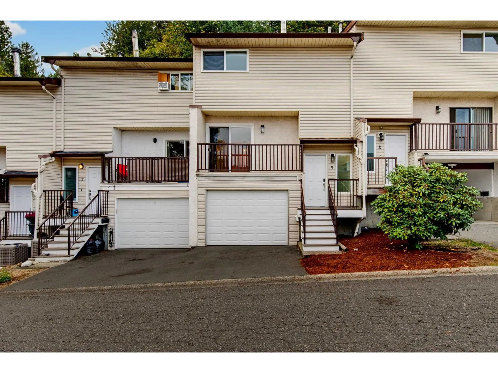 9 32705 FRASER CRESCENT