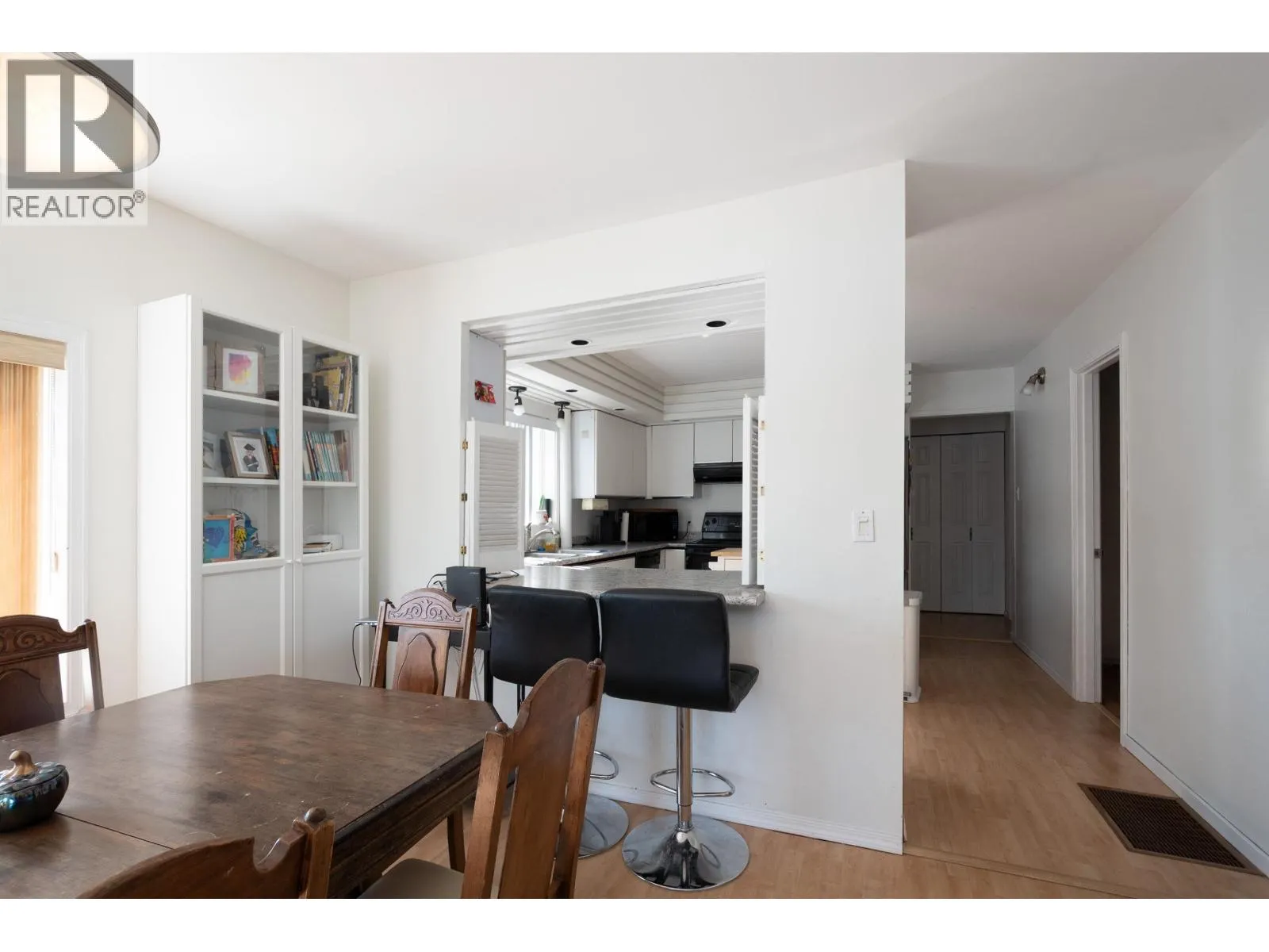 2648 PANORAMA DRIVE